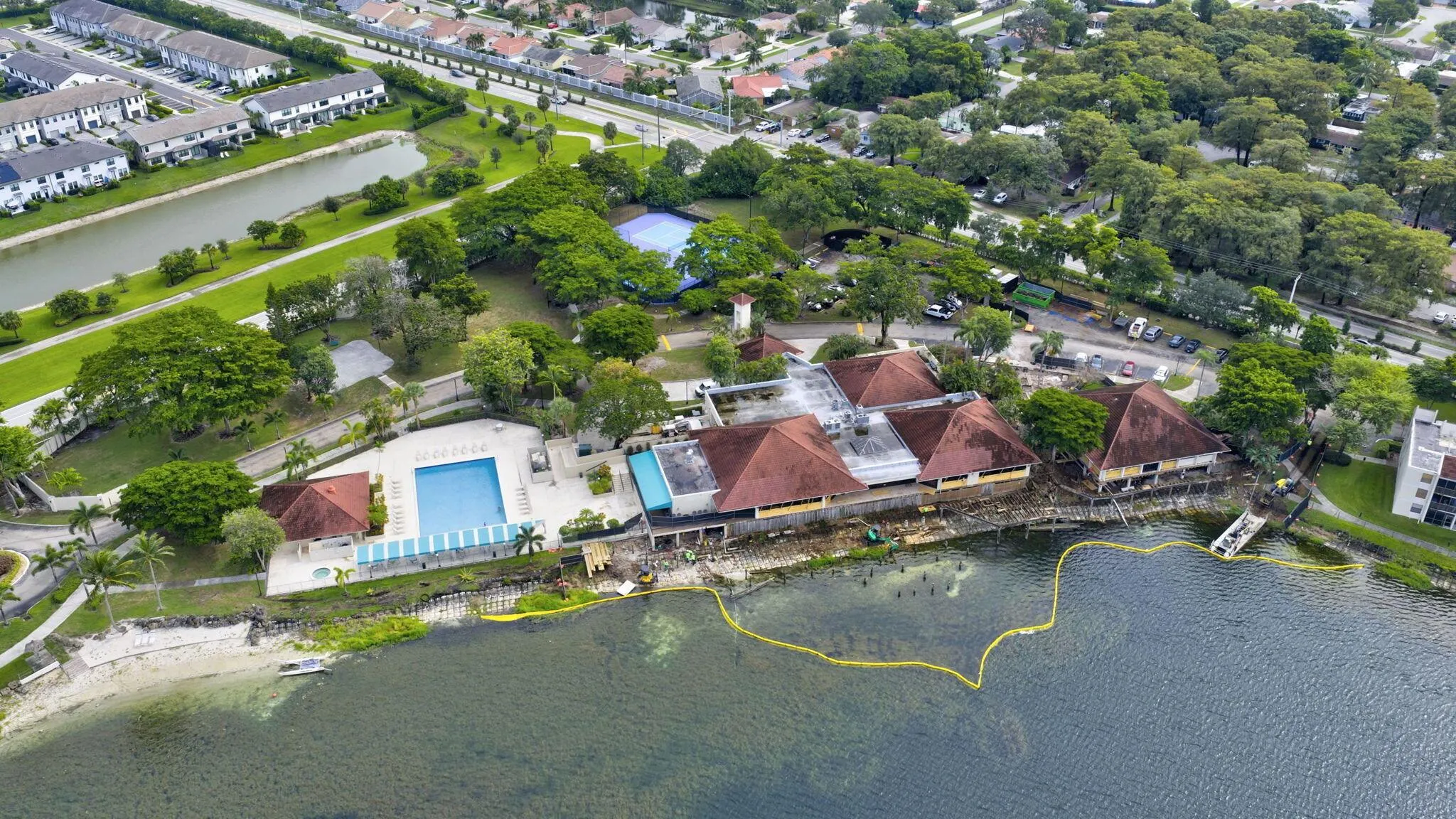 118 Lake Emerald Drive, #102