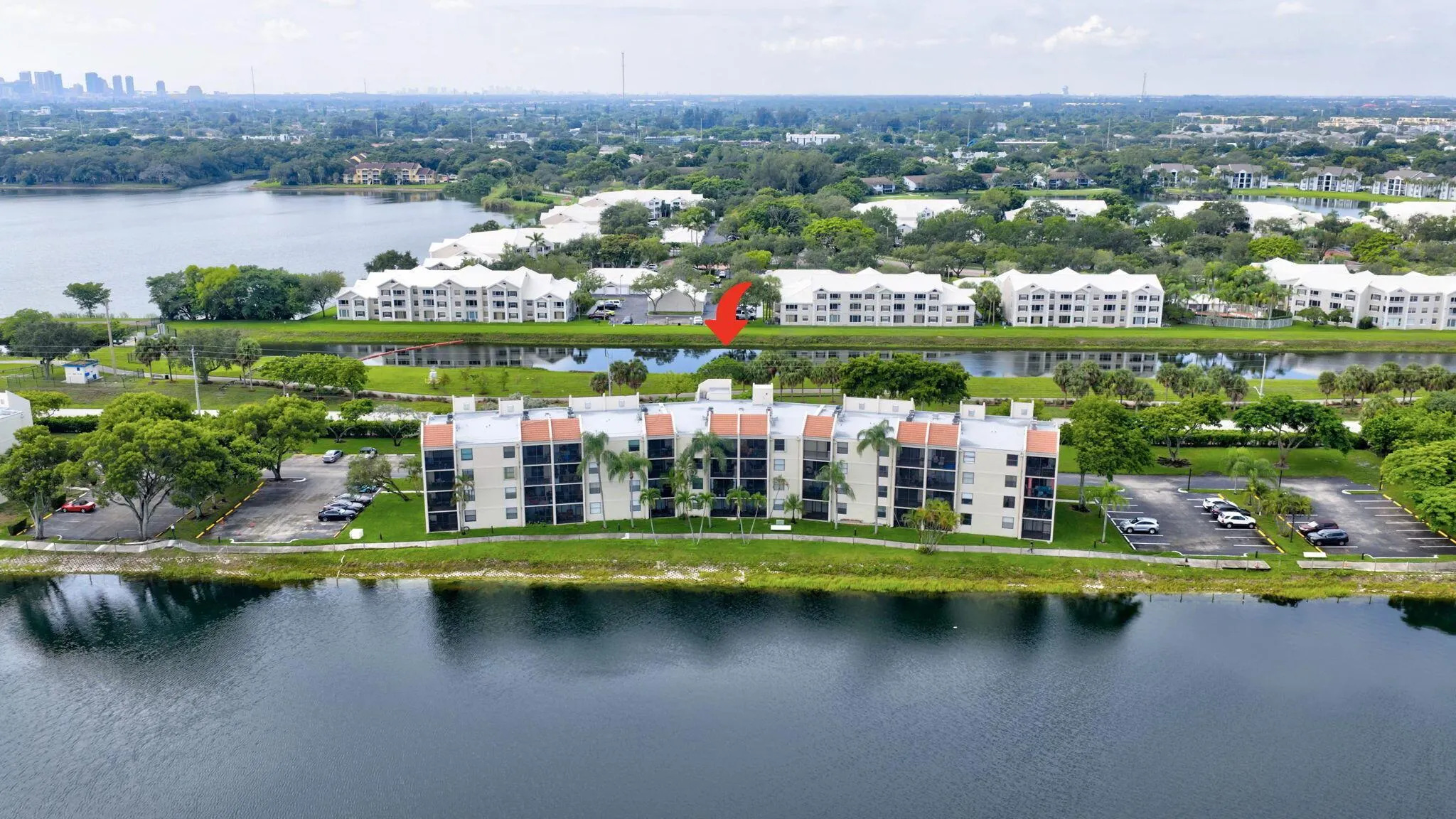 118 Lake Emerald Drive, #102