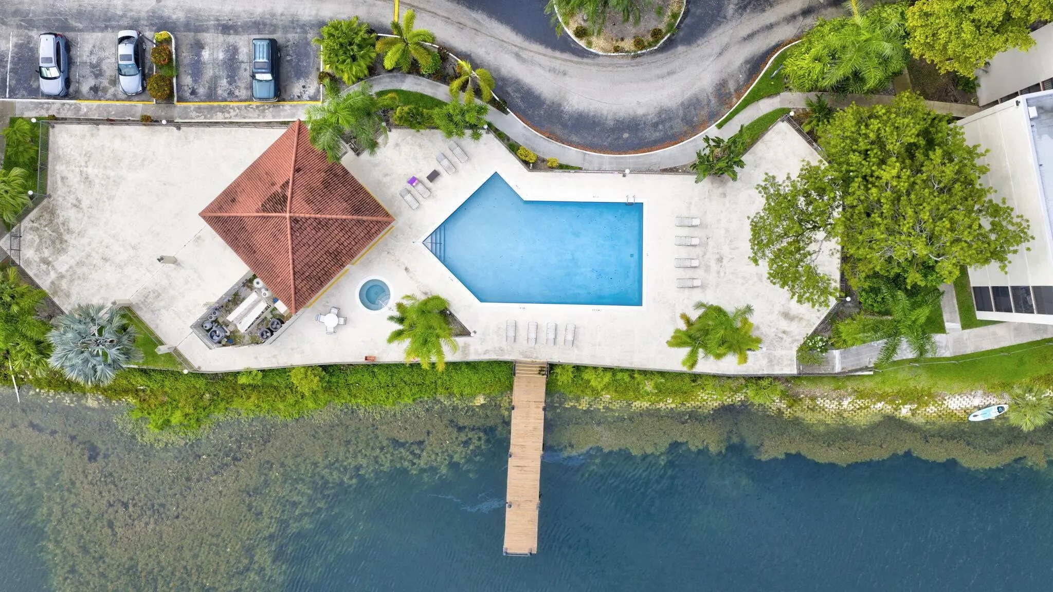 118 Lake Emerald Drive, #102