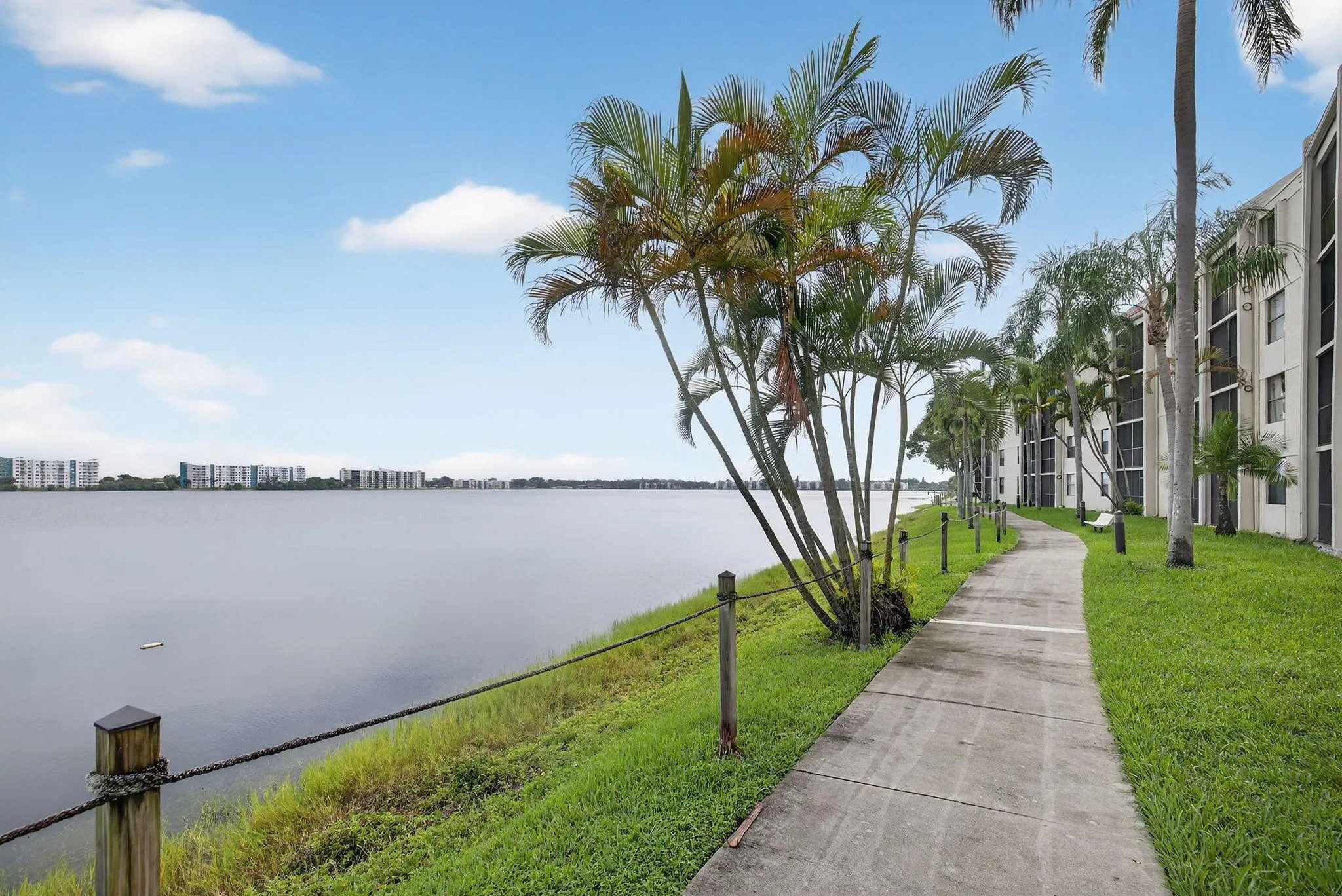 118 Lake Emerald Drive, #102