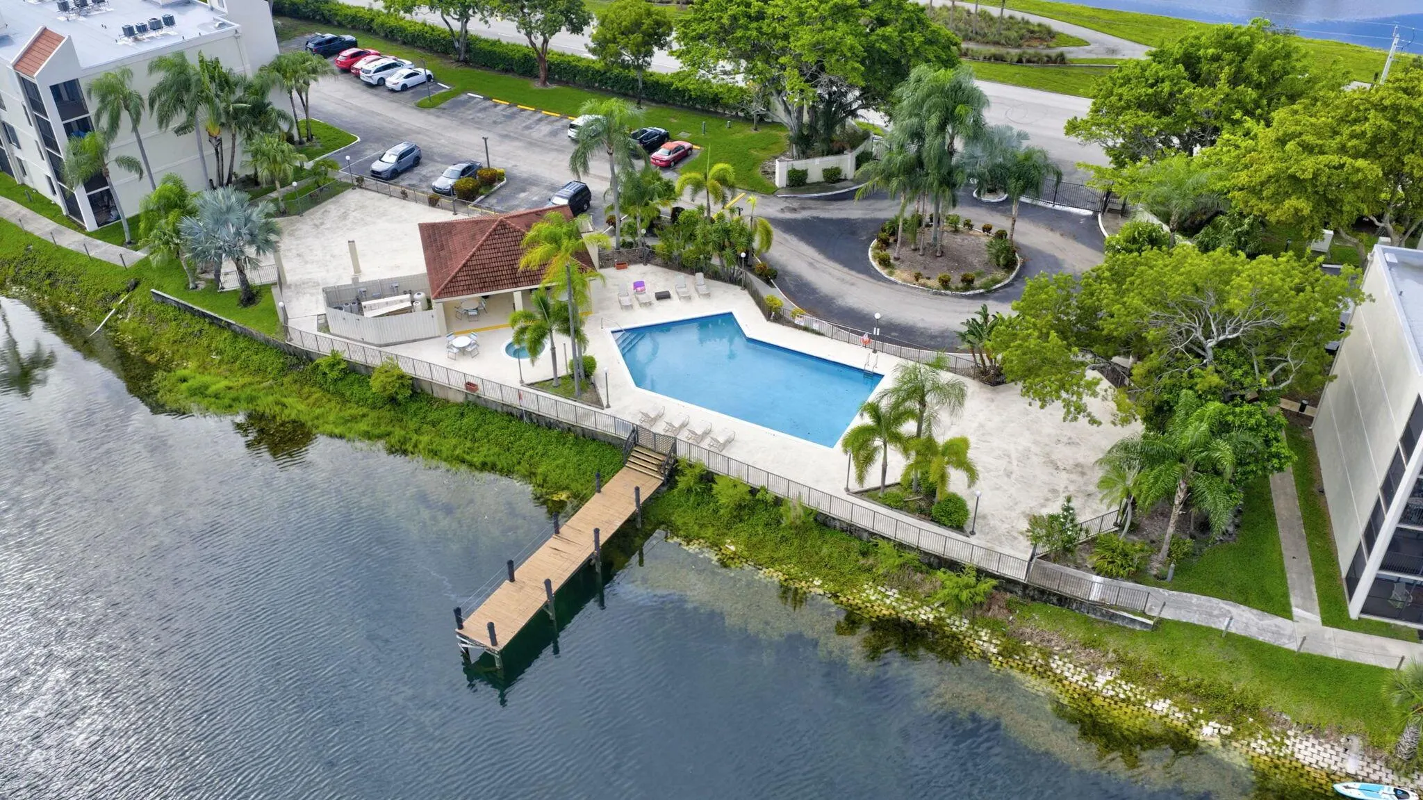 118 Lake Emerald Drive, #102