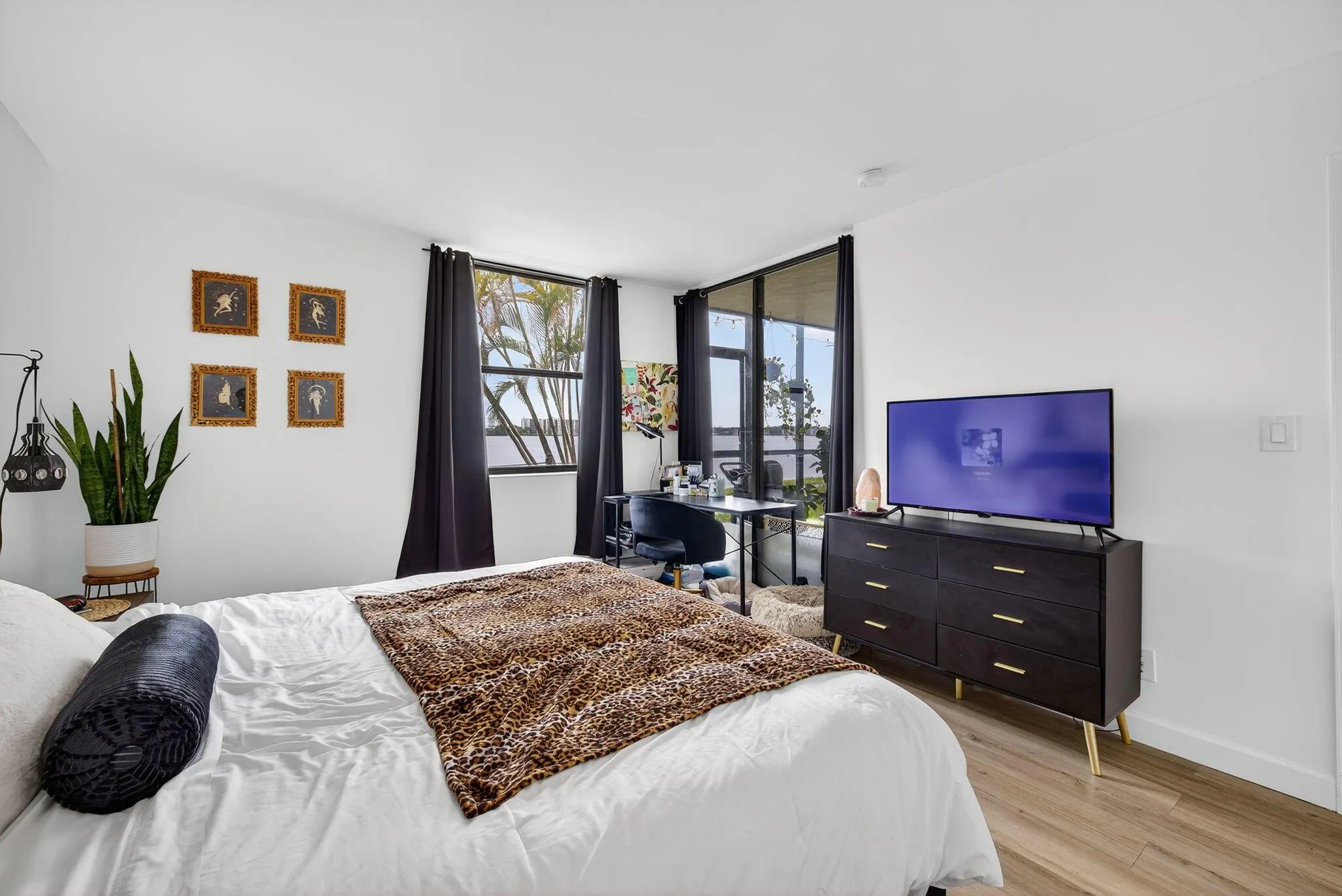 118 Lake Emerald Drive, #102