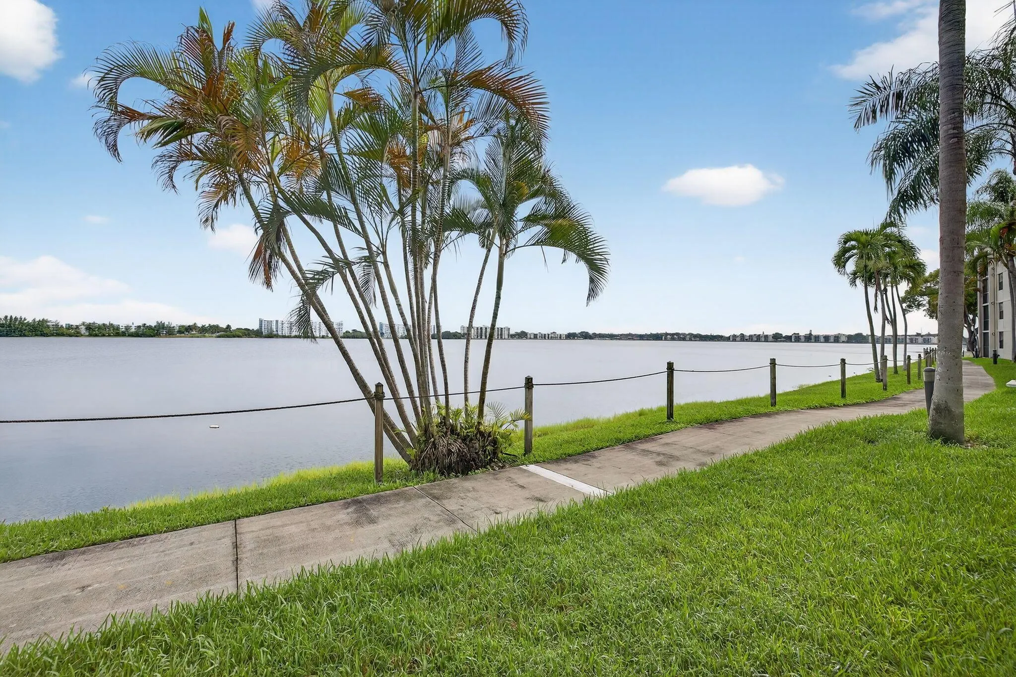 118 Lake Emerald Drive, #102