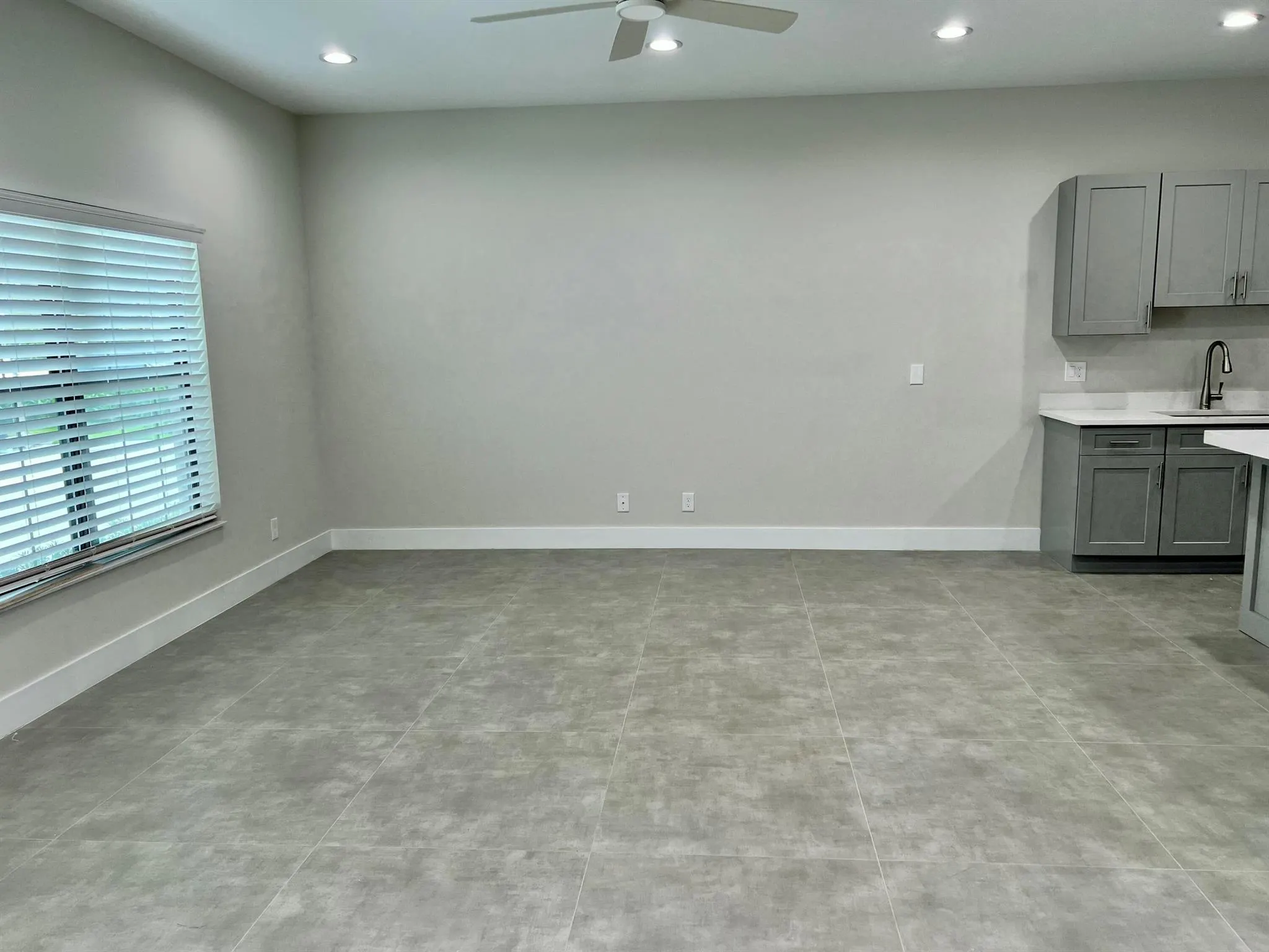 2573 Gulfstream Road
