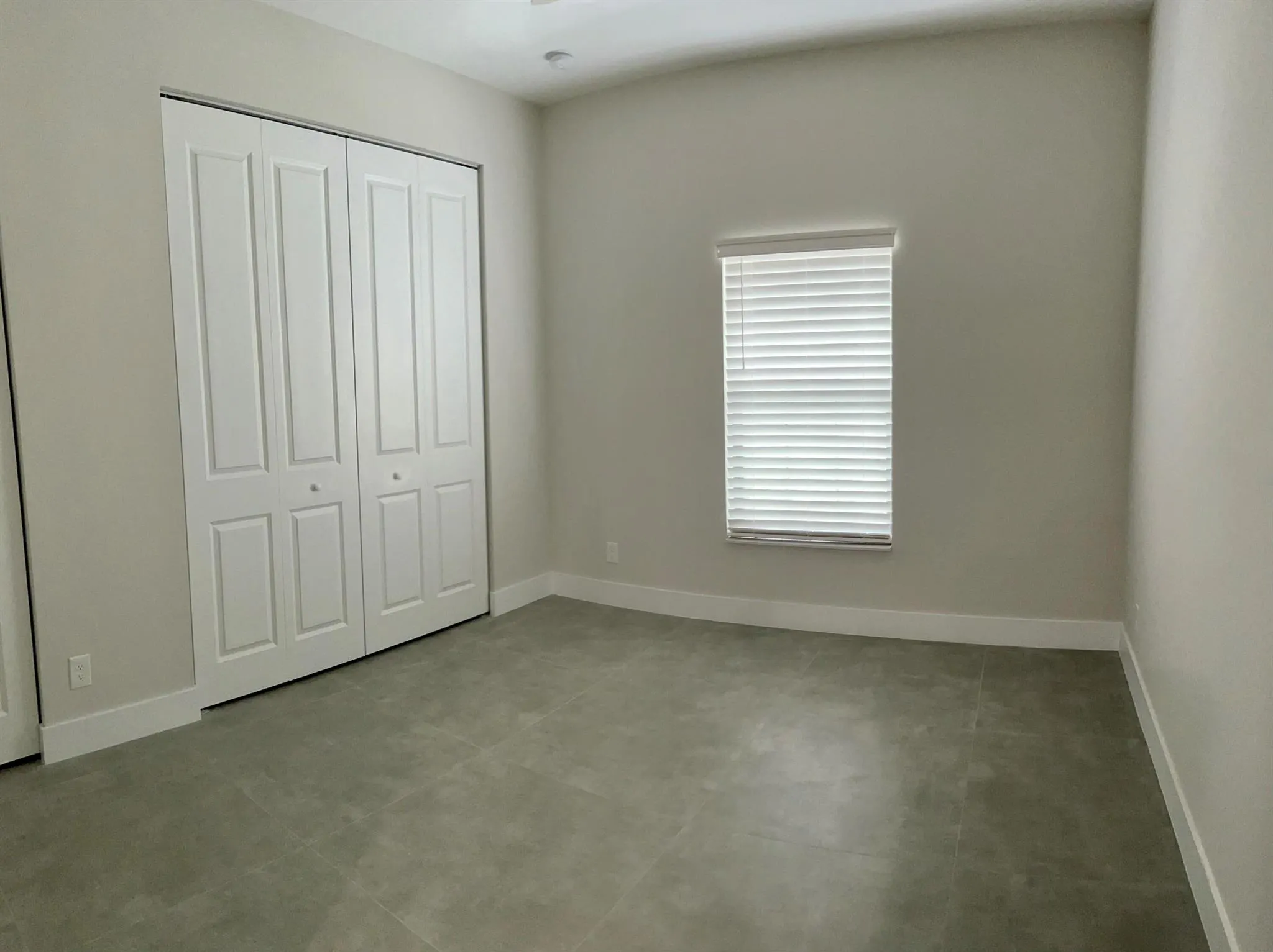 2573 Gulfstream Road