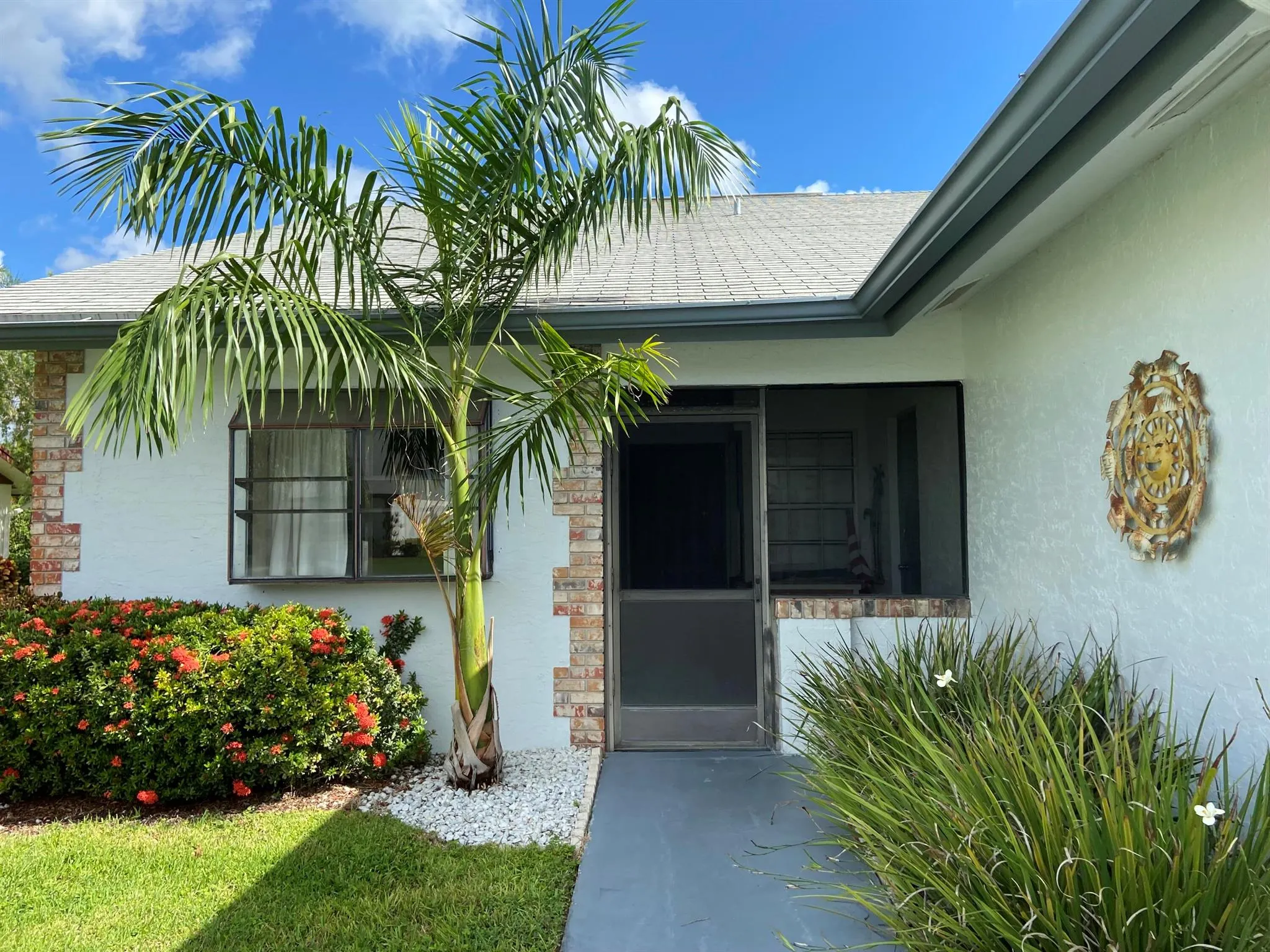 125 Moccasin Trail S