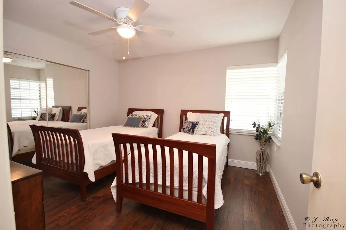 125 Moccasin Trail S