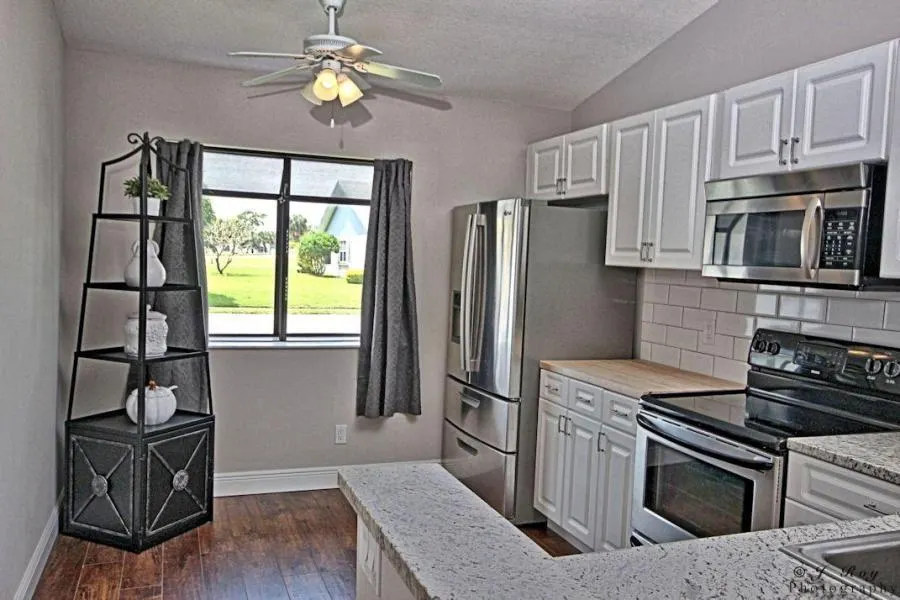 125 Moccasin Trail S