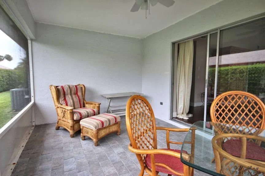 125 Moccasin Trail S