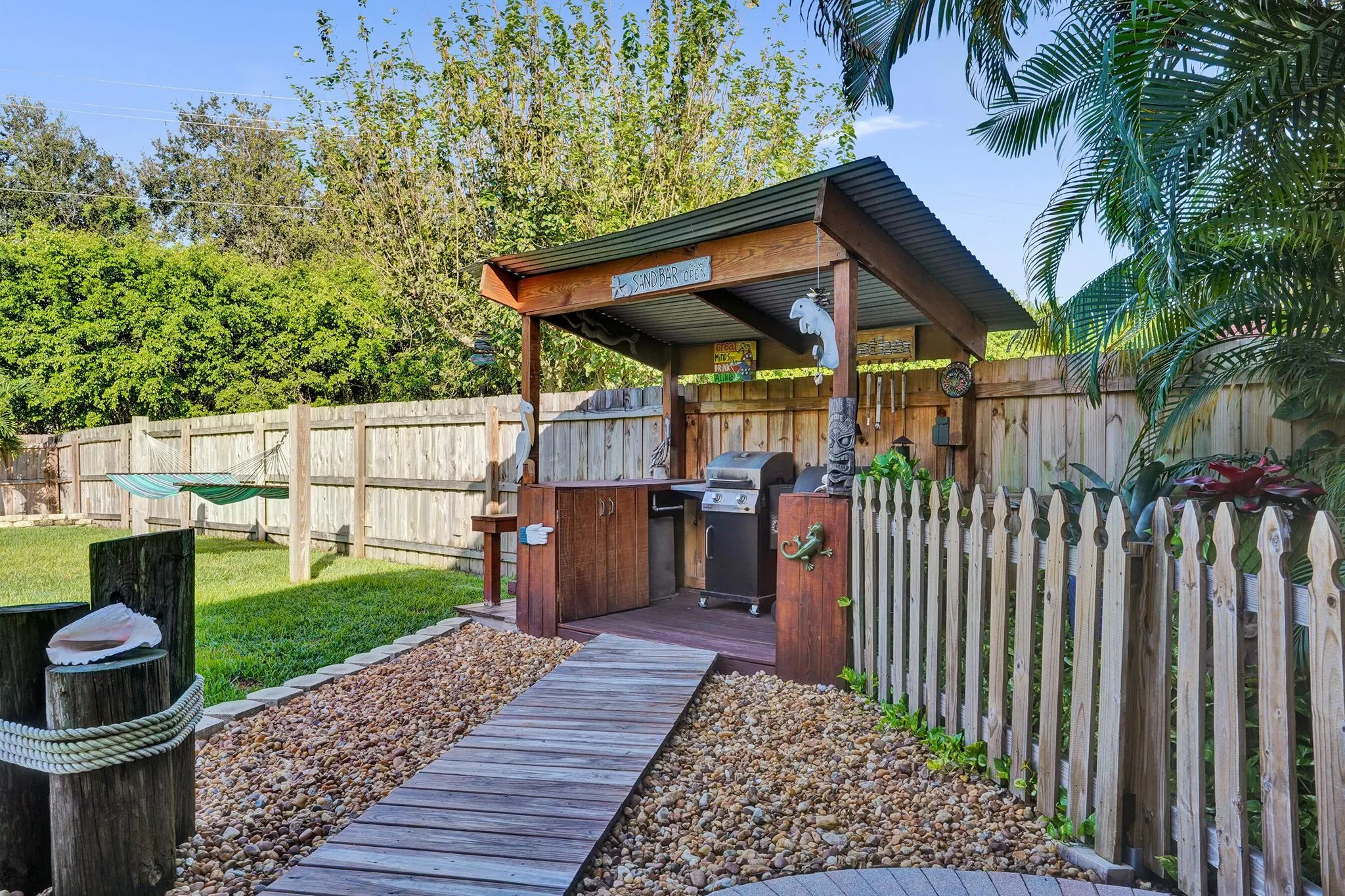 6907 Beacon Hollow Turn