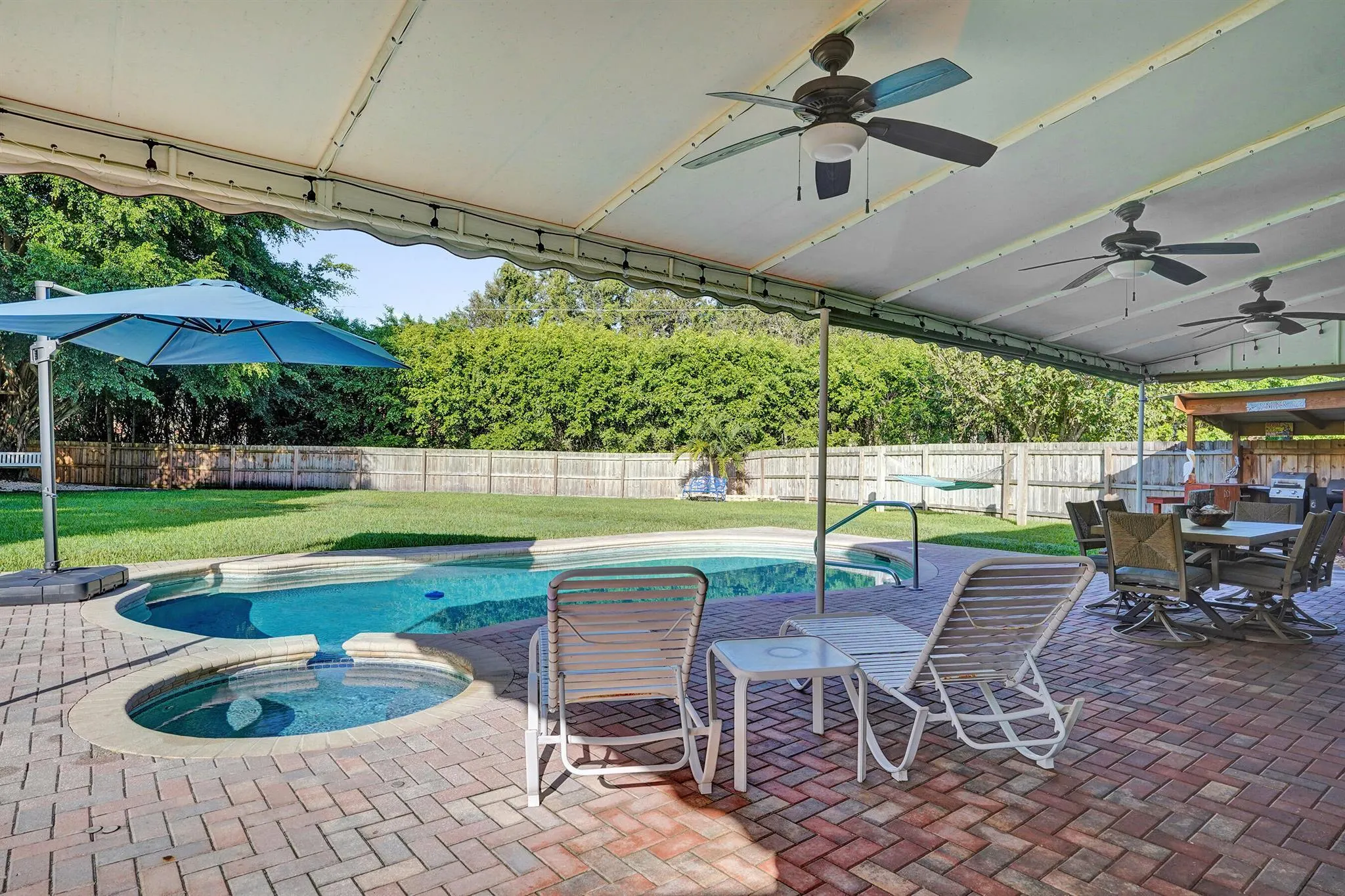 6907 Beacon Hollow Turn