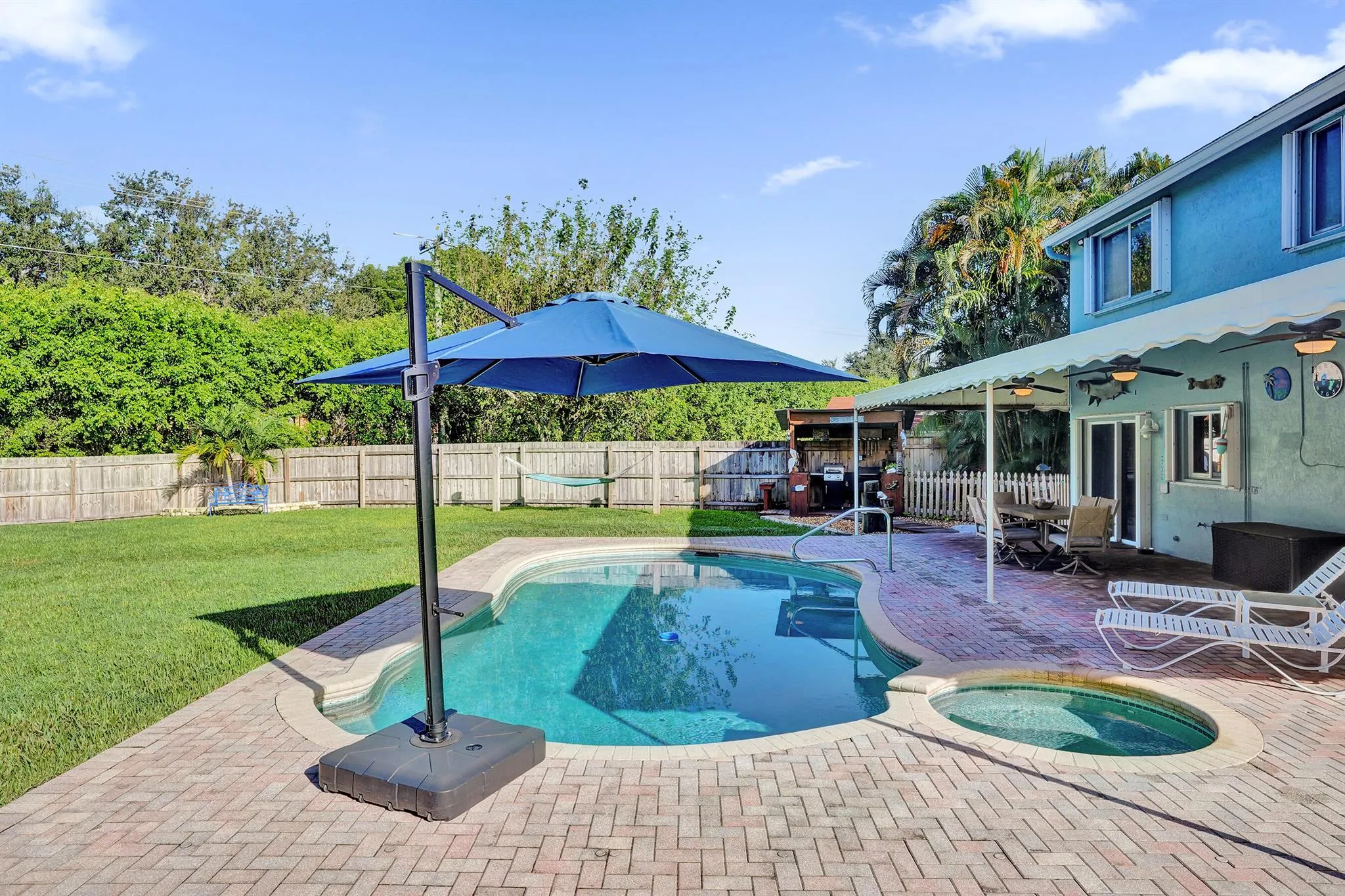 6907 Beacon Hollow Turn