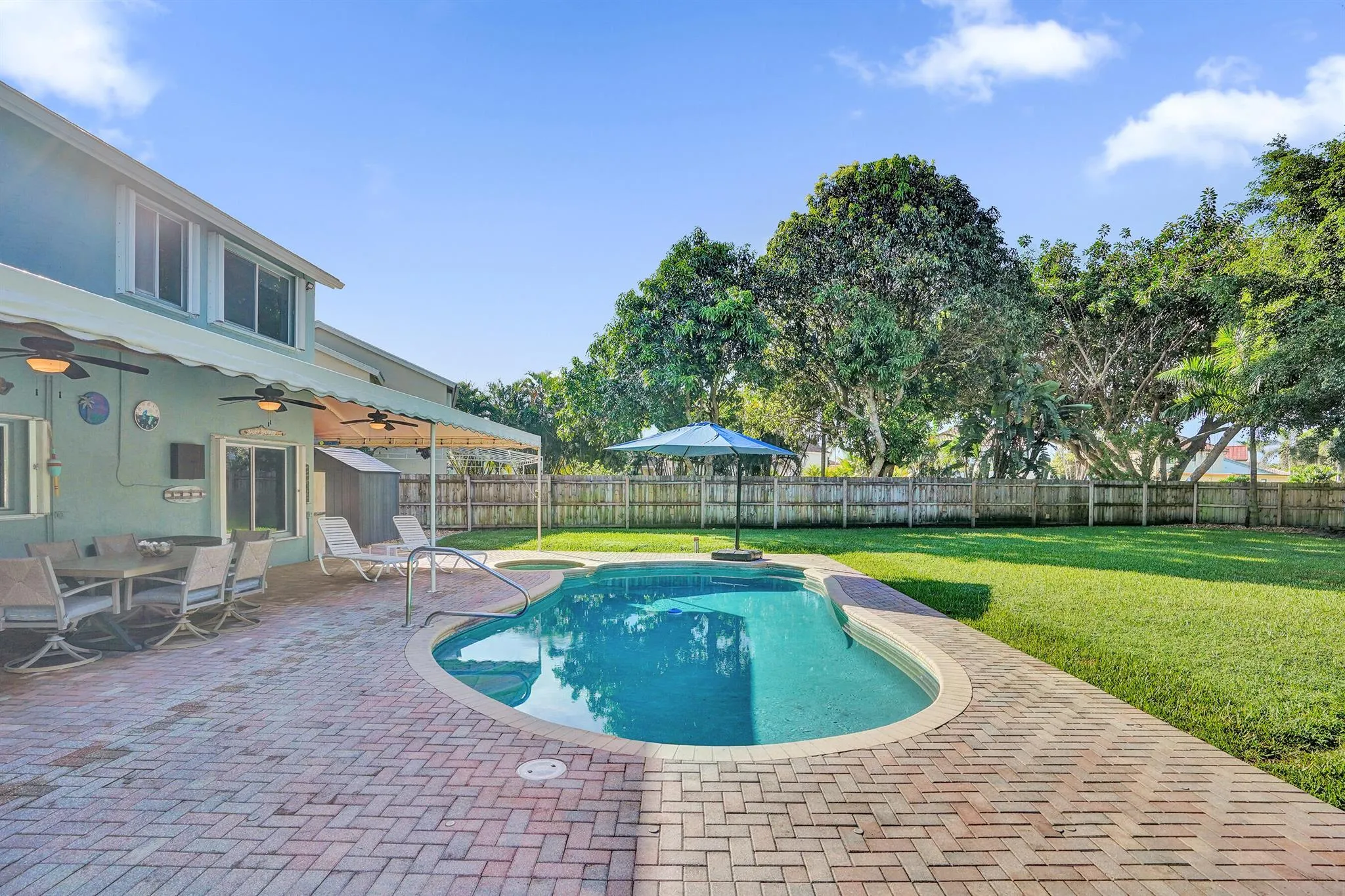 6907 Beacon Hollow Turn