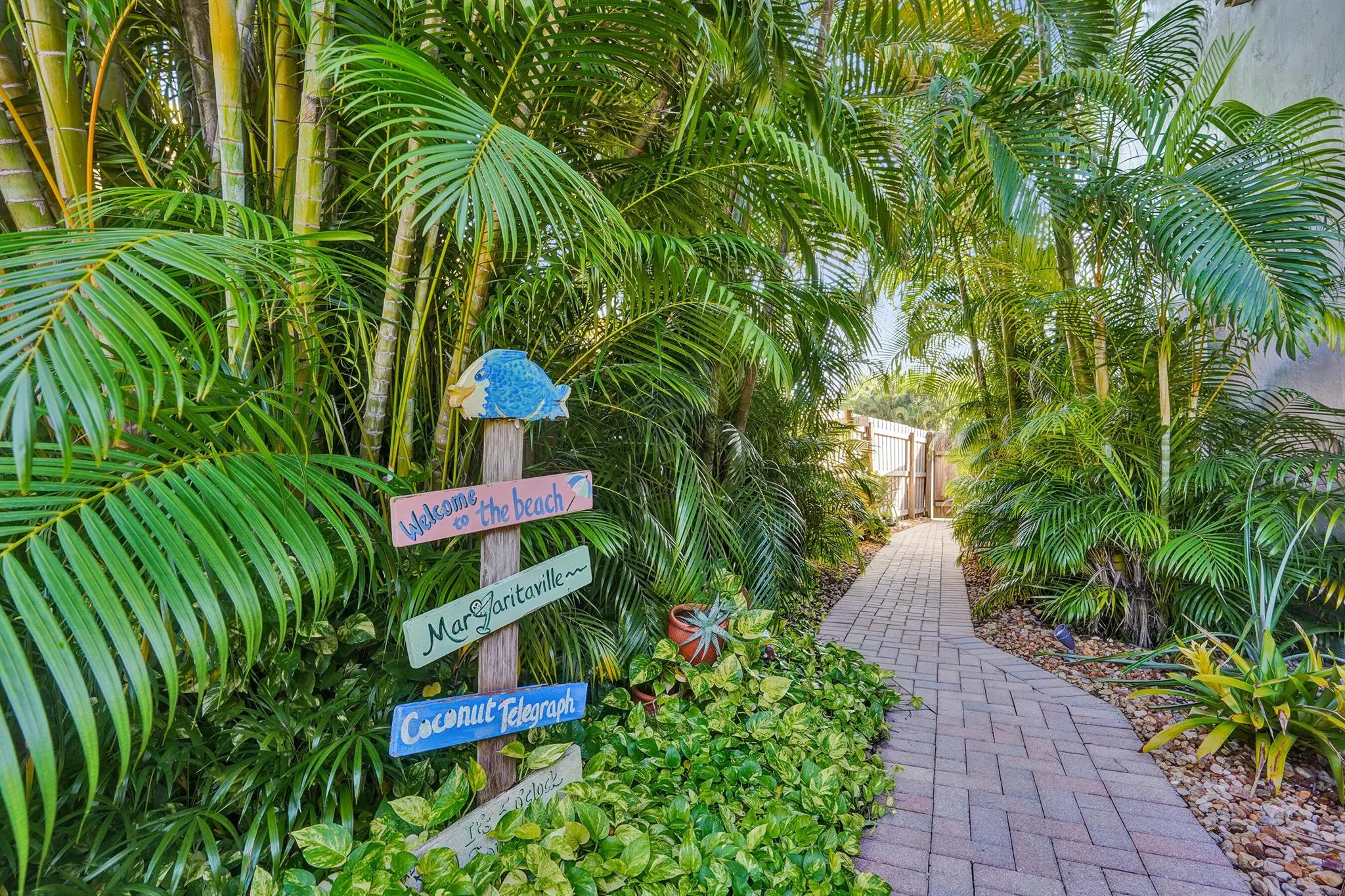 6907 Beacon Hollow Turn