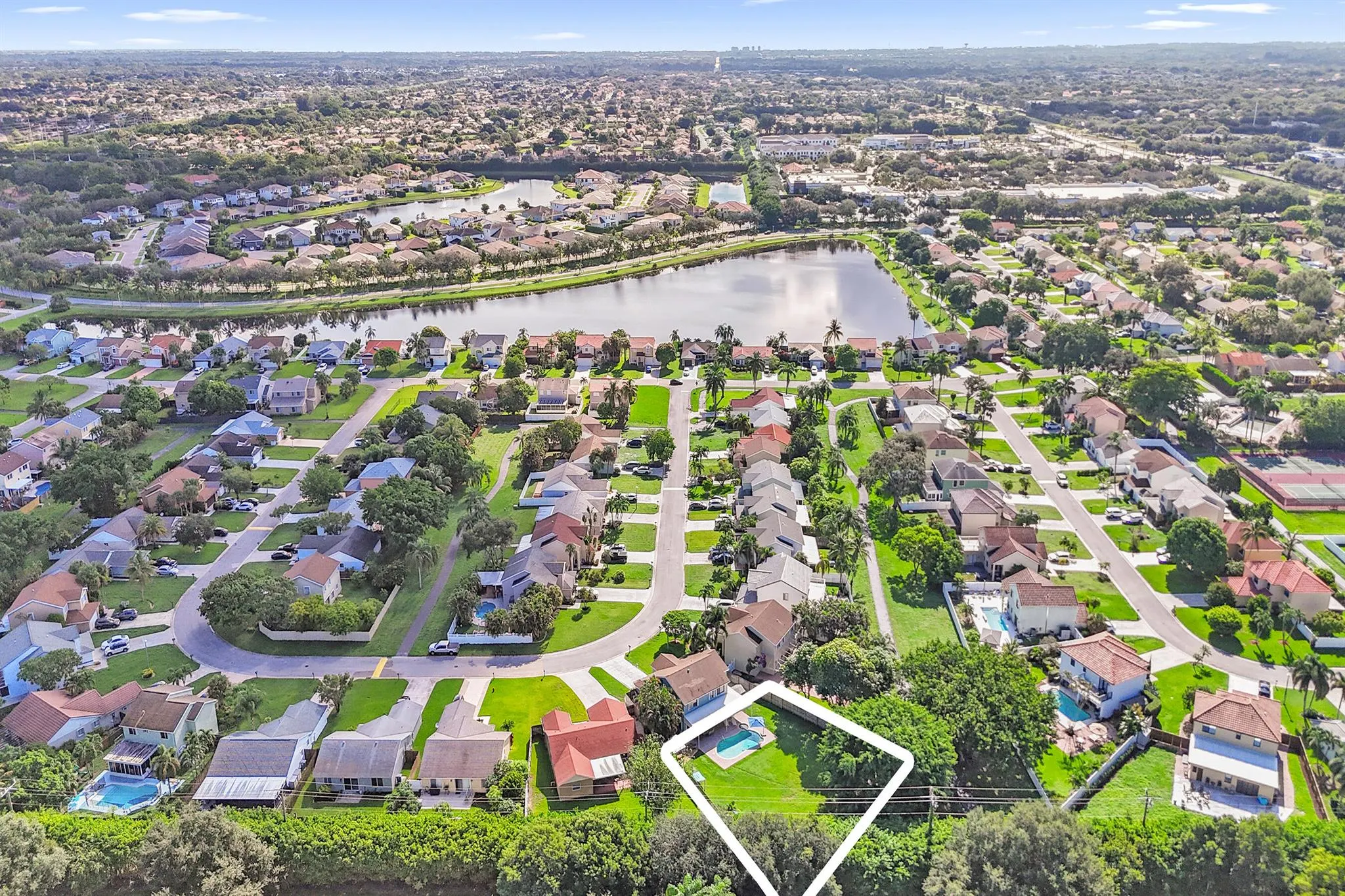 6907 Beacon Hollow Turn