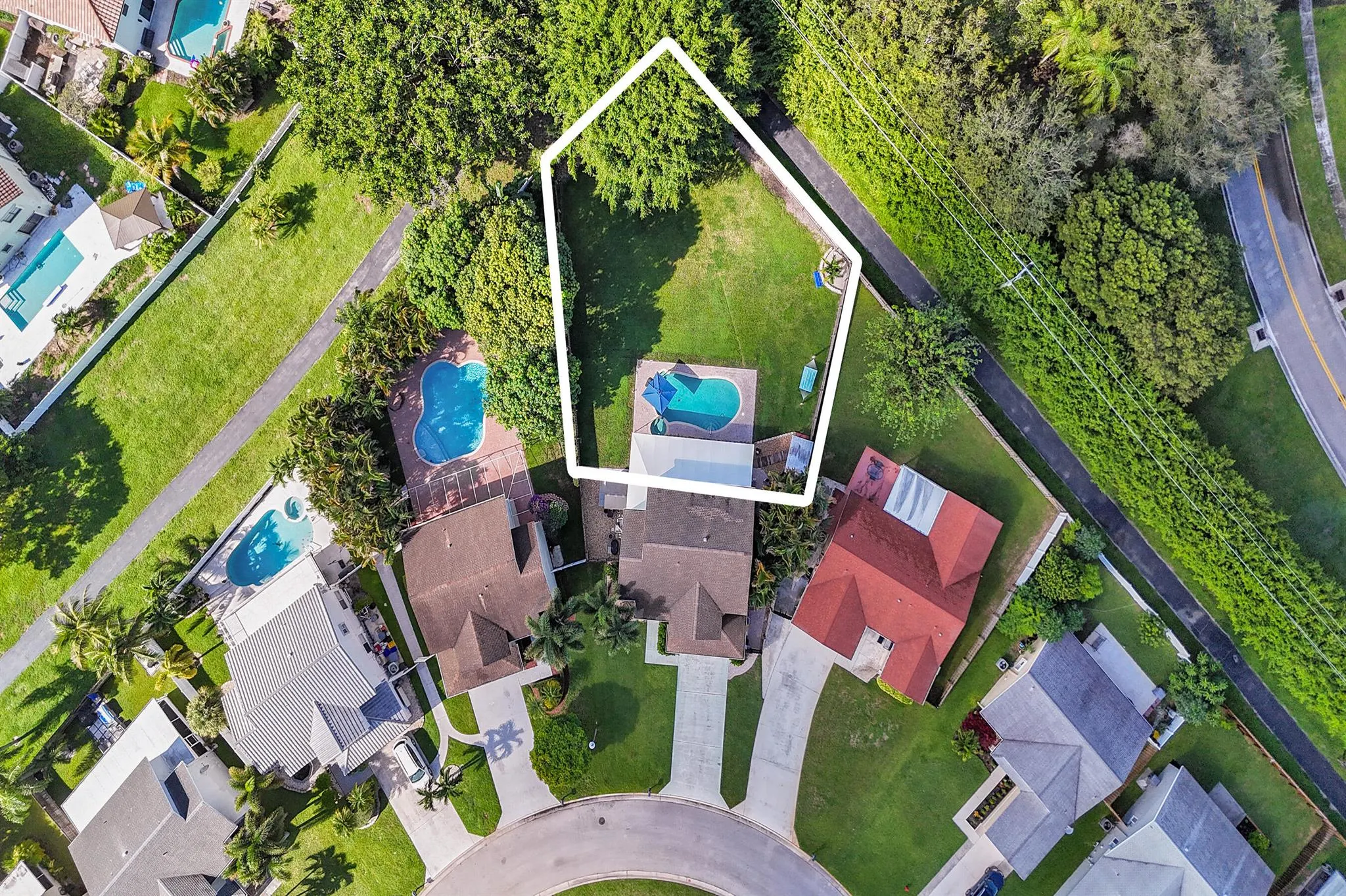 6907 Beacon Hollow Turn