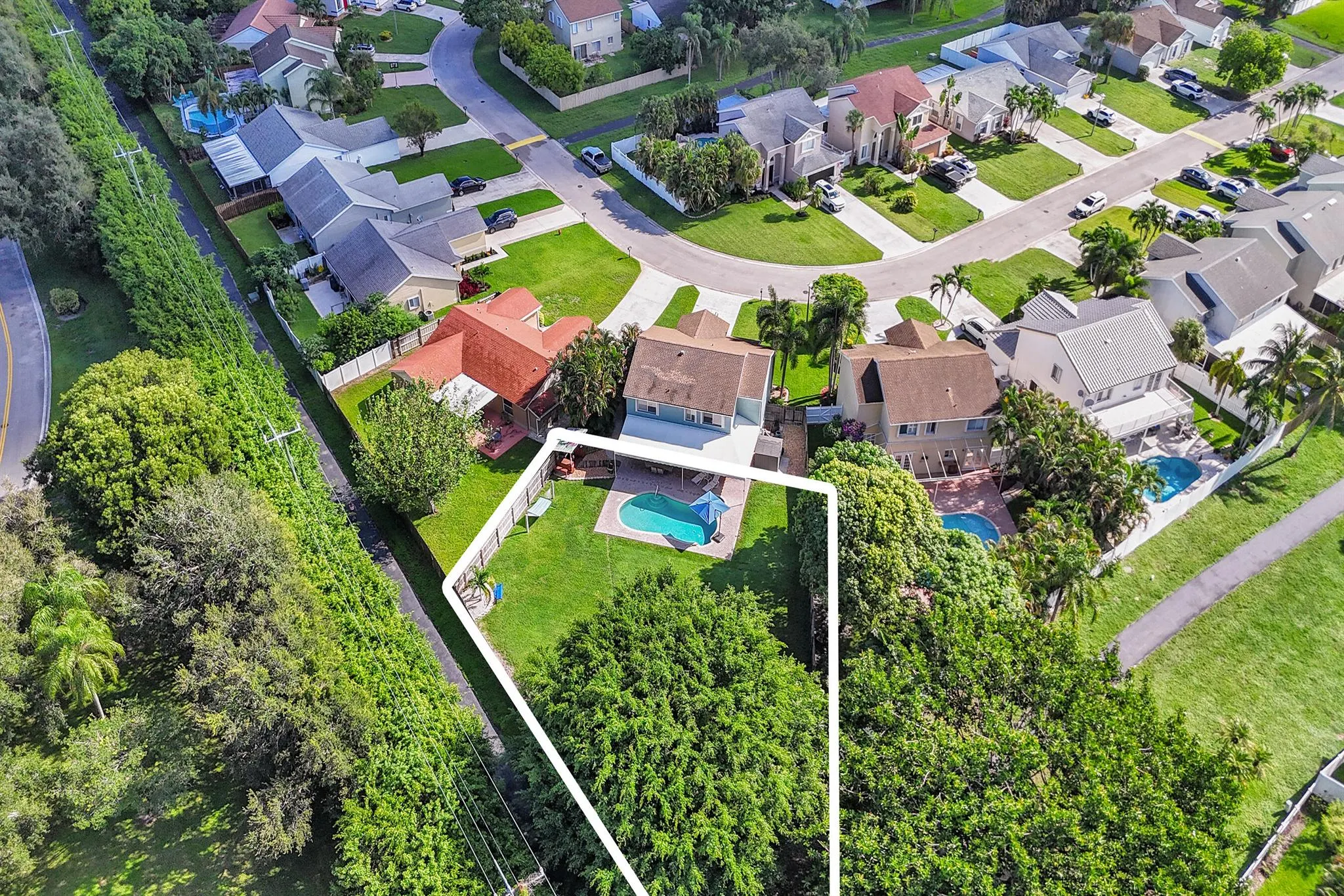 6907 Beacon Hollow Turn