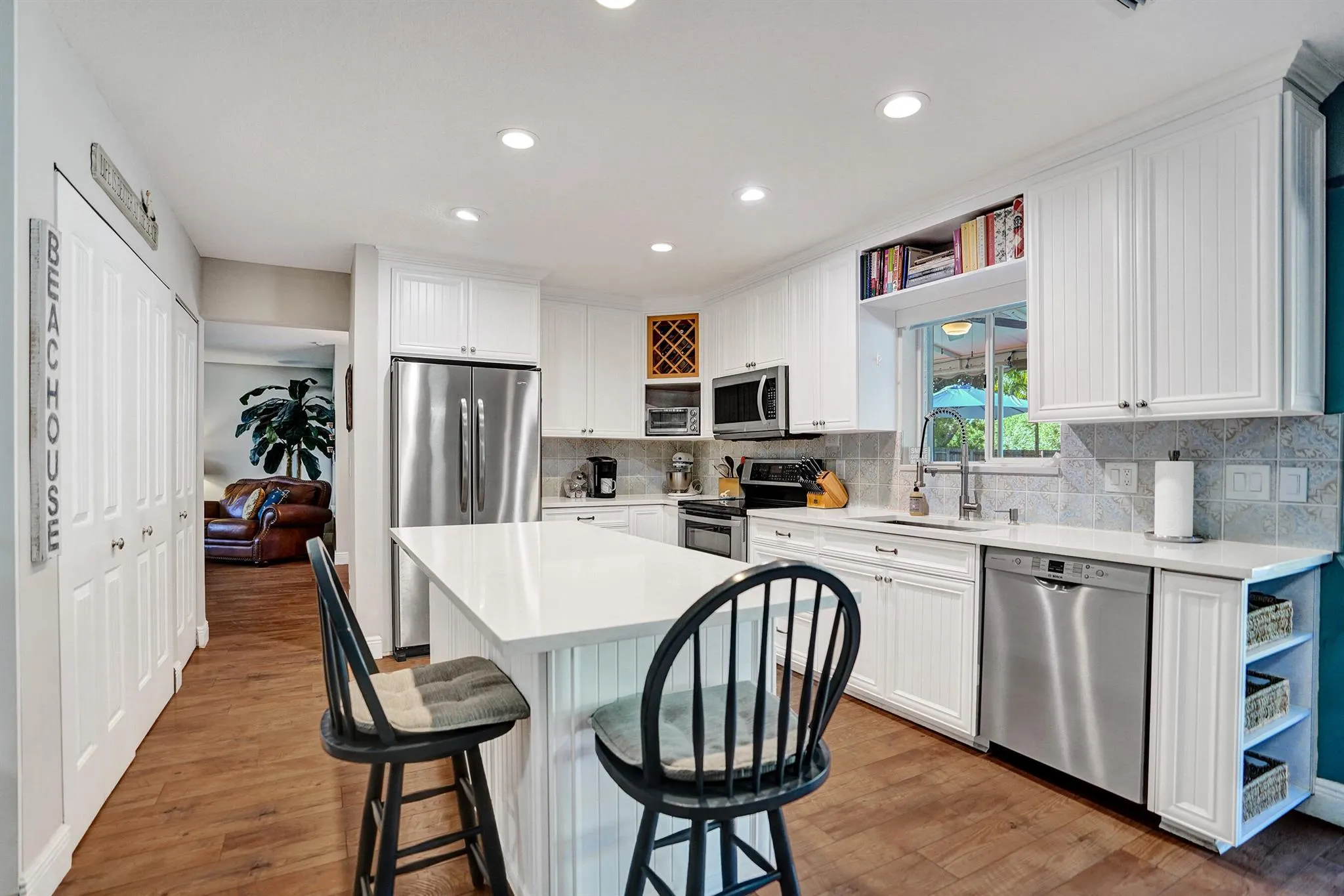6907 Beacon Hollow Turn