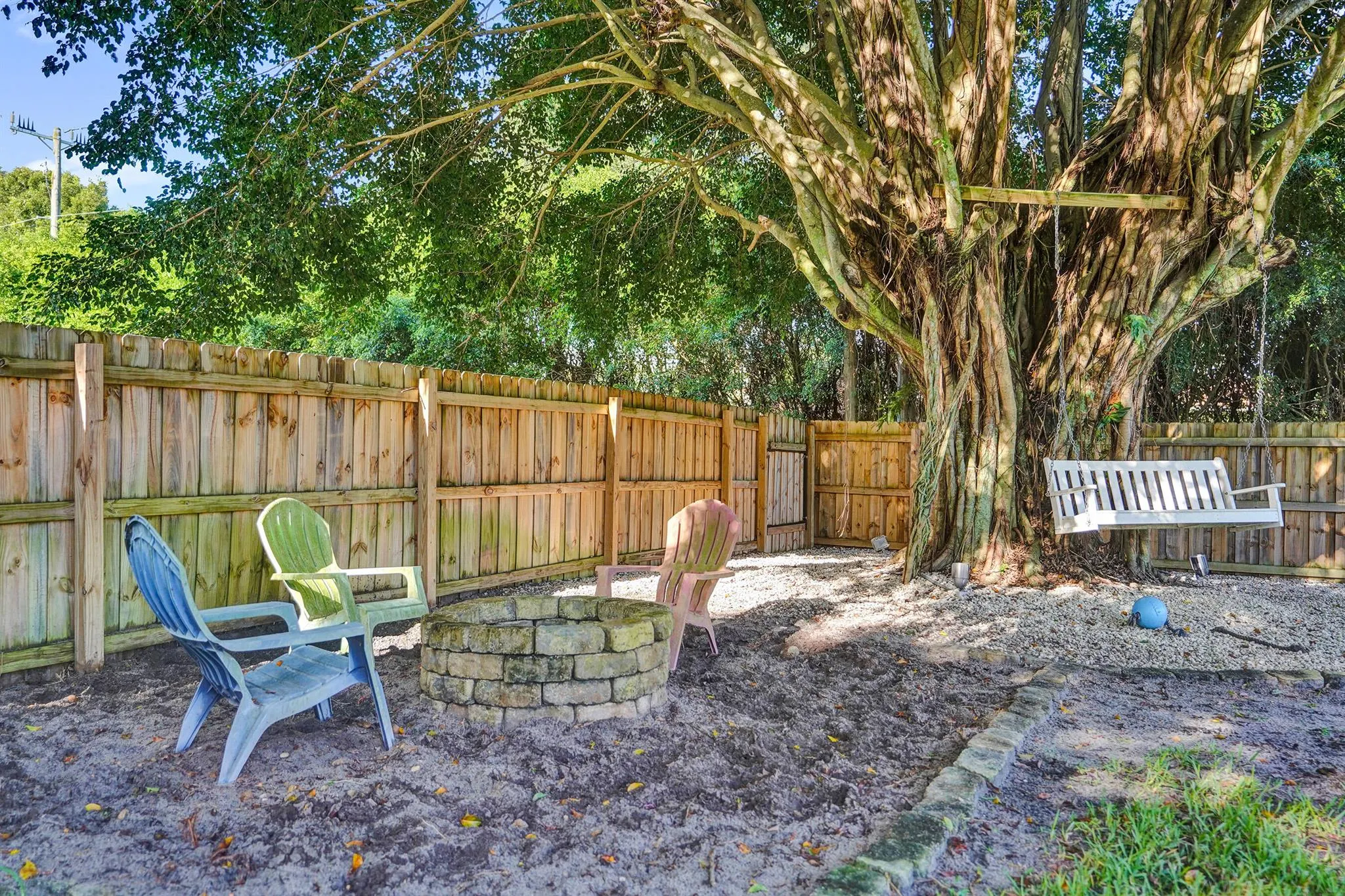 6907 Beacon Hollow Turn