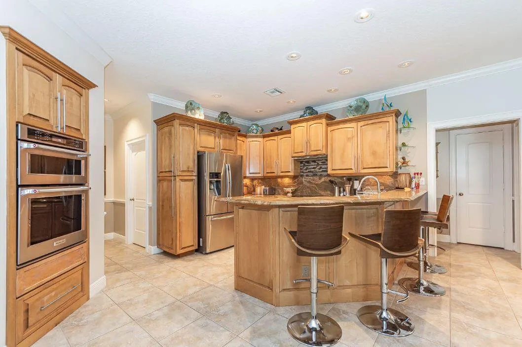 900 White Tail Avenue SW