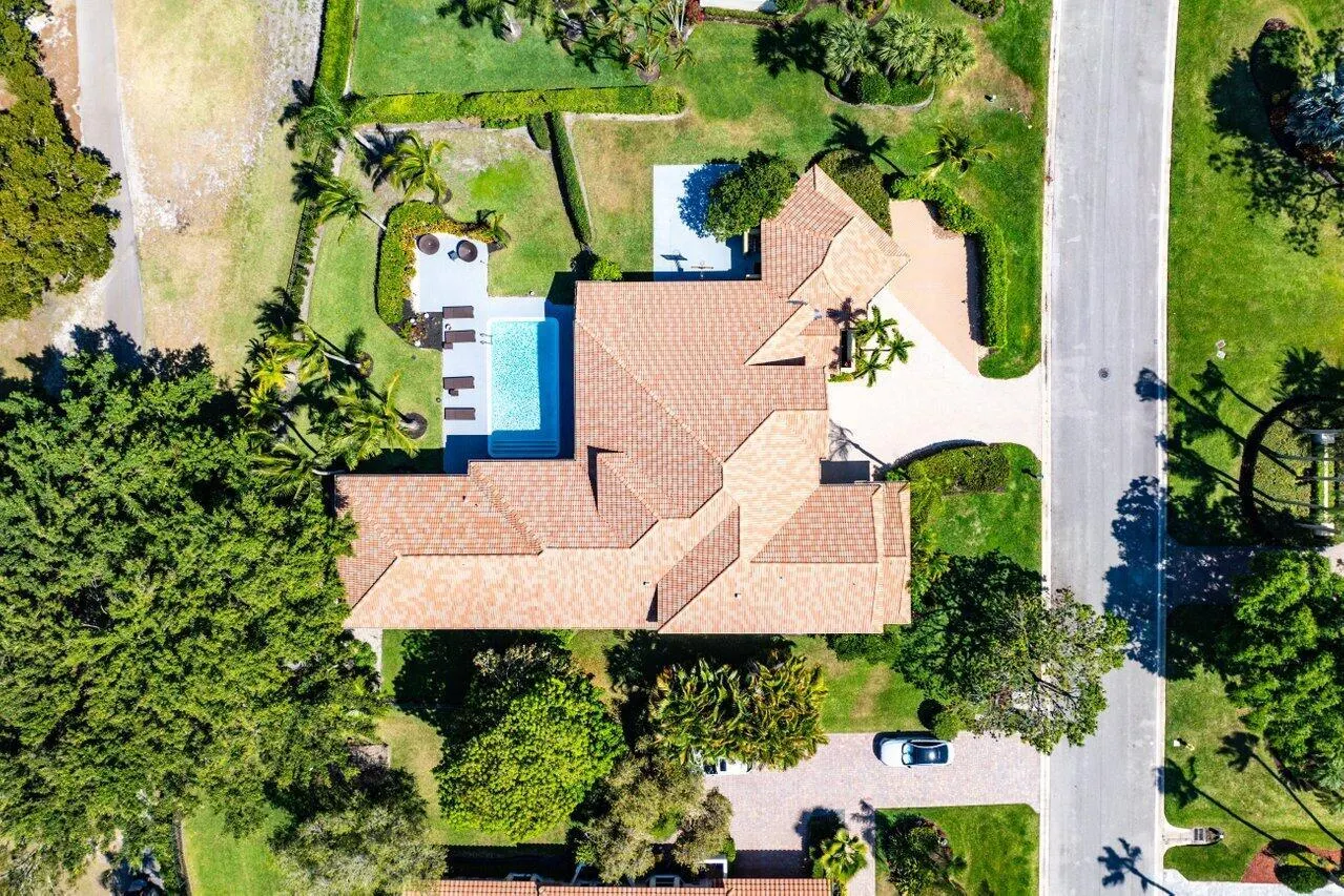 101 Sandbourne Lane Lane