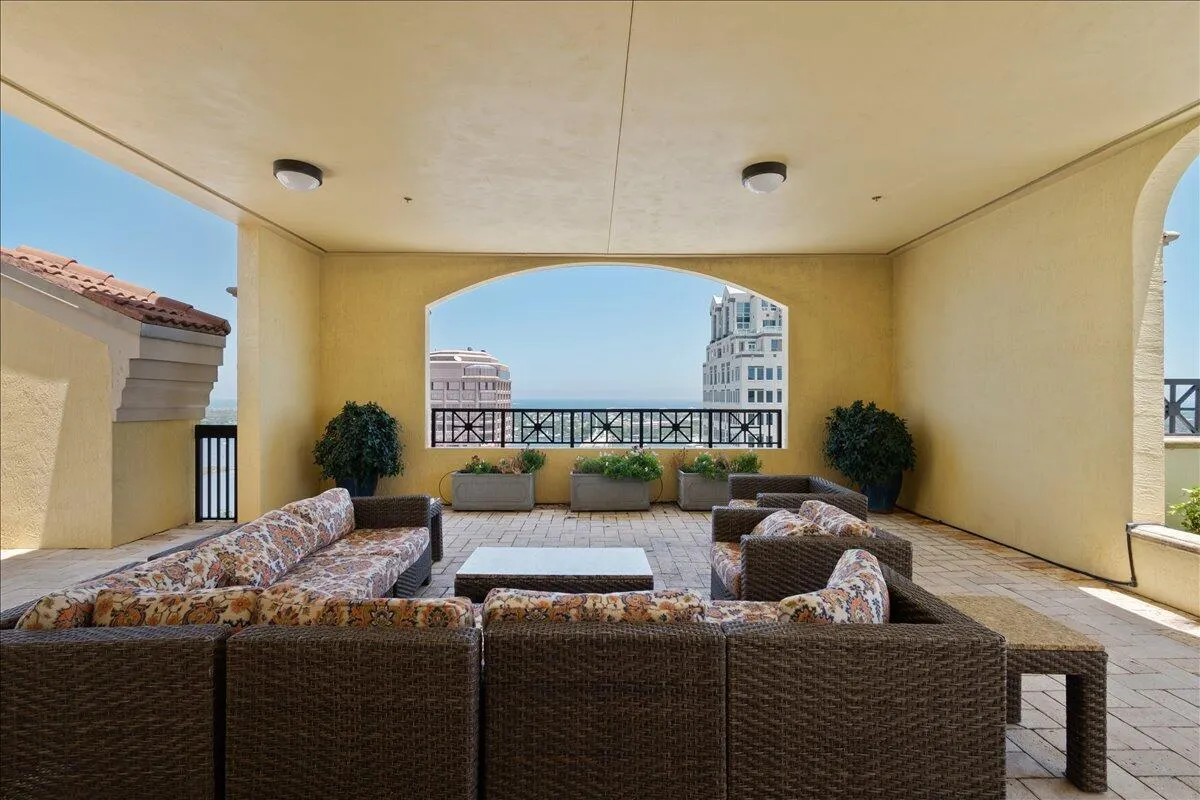 801 S Olive Avenue, #118