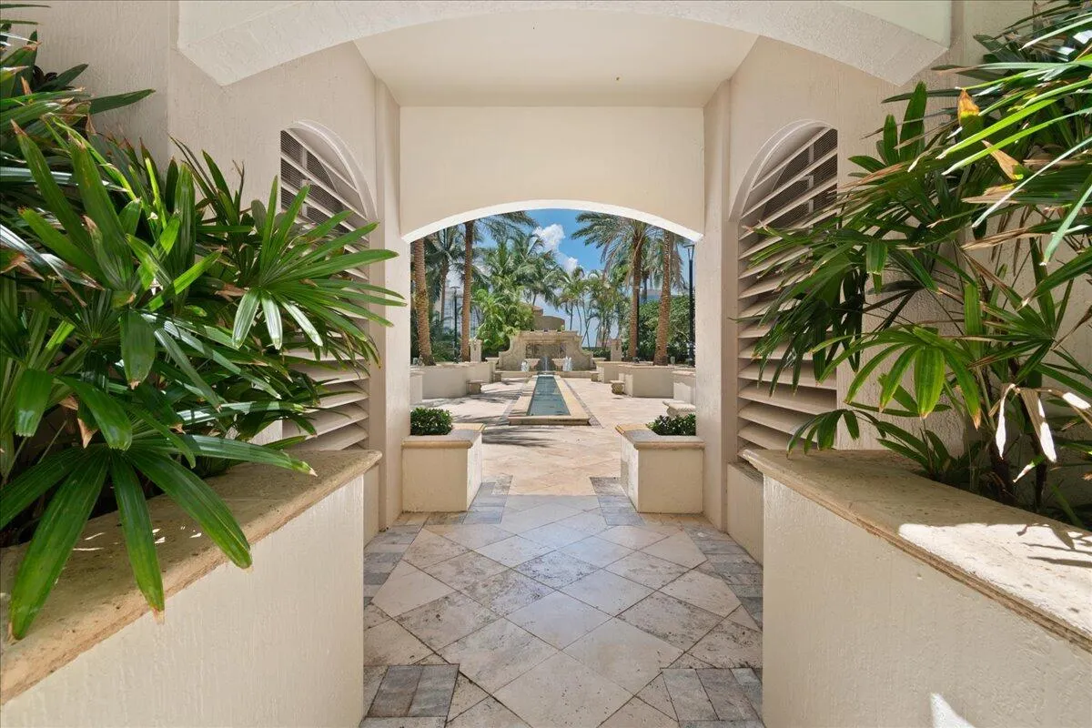 801 S Olive Avenue, #118