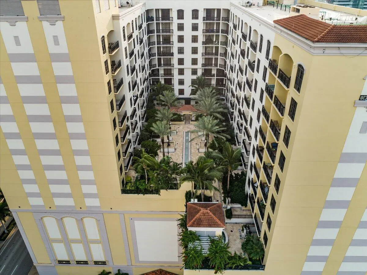 801 S Olive Avenue, #118