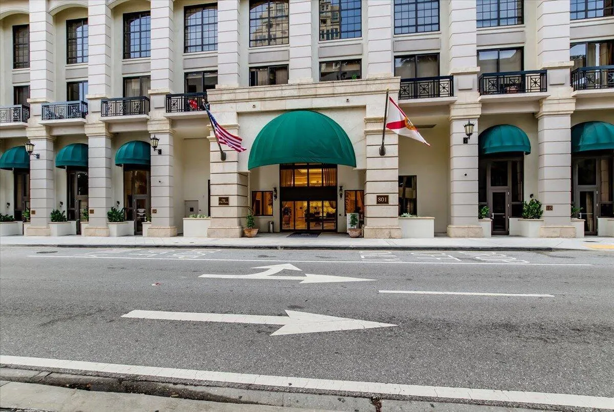 801 S Olive Avenue, #118