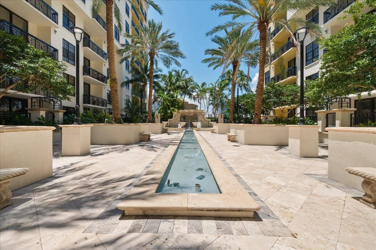 801 S Olive Avenue, #118