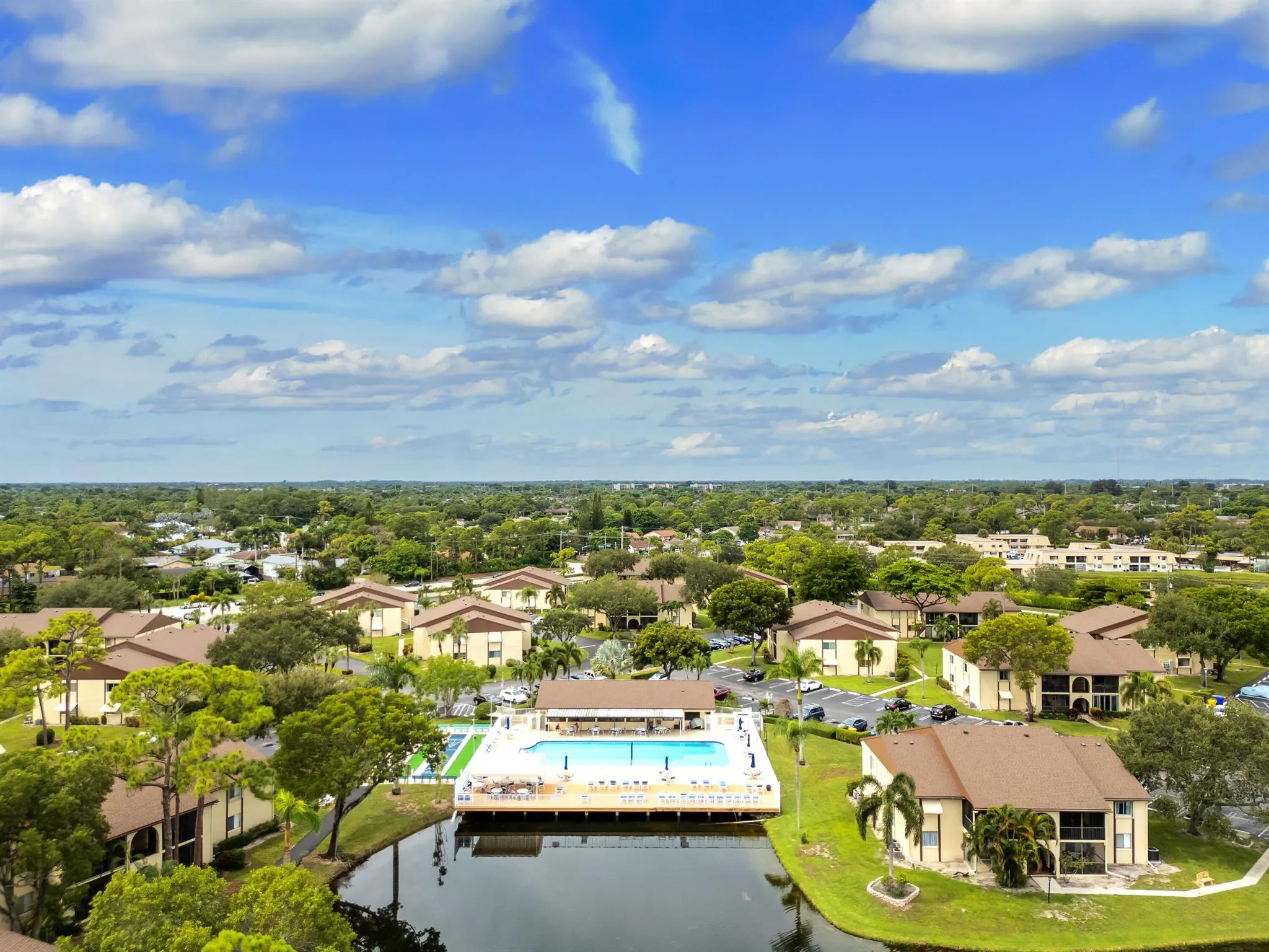 122 Lake Pine Circle, #B-1