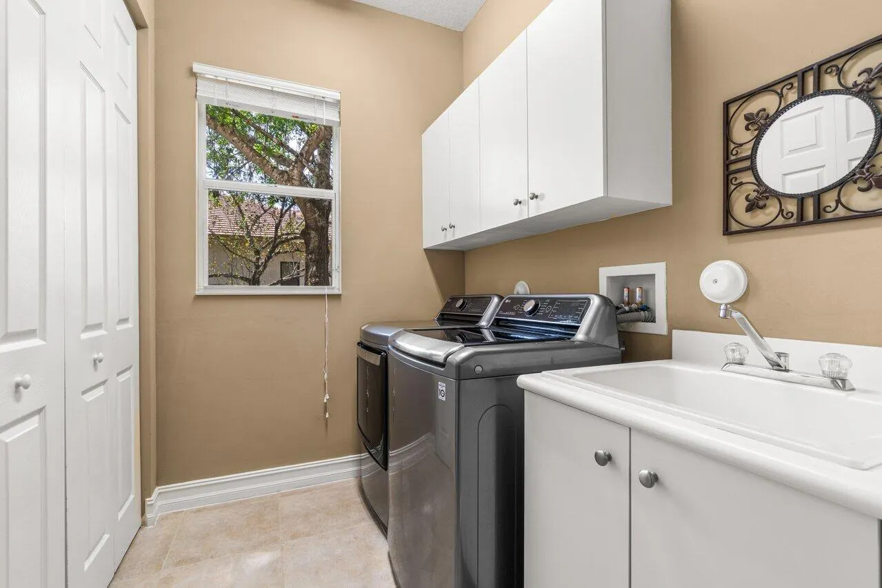 8068 Woodslanding Trail