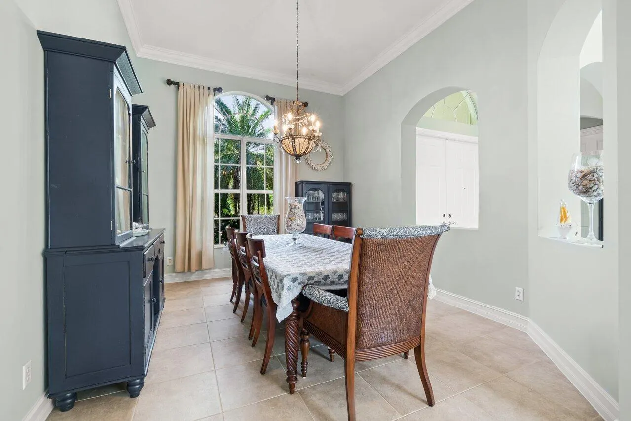 8068 Woodslanding Trail
