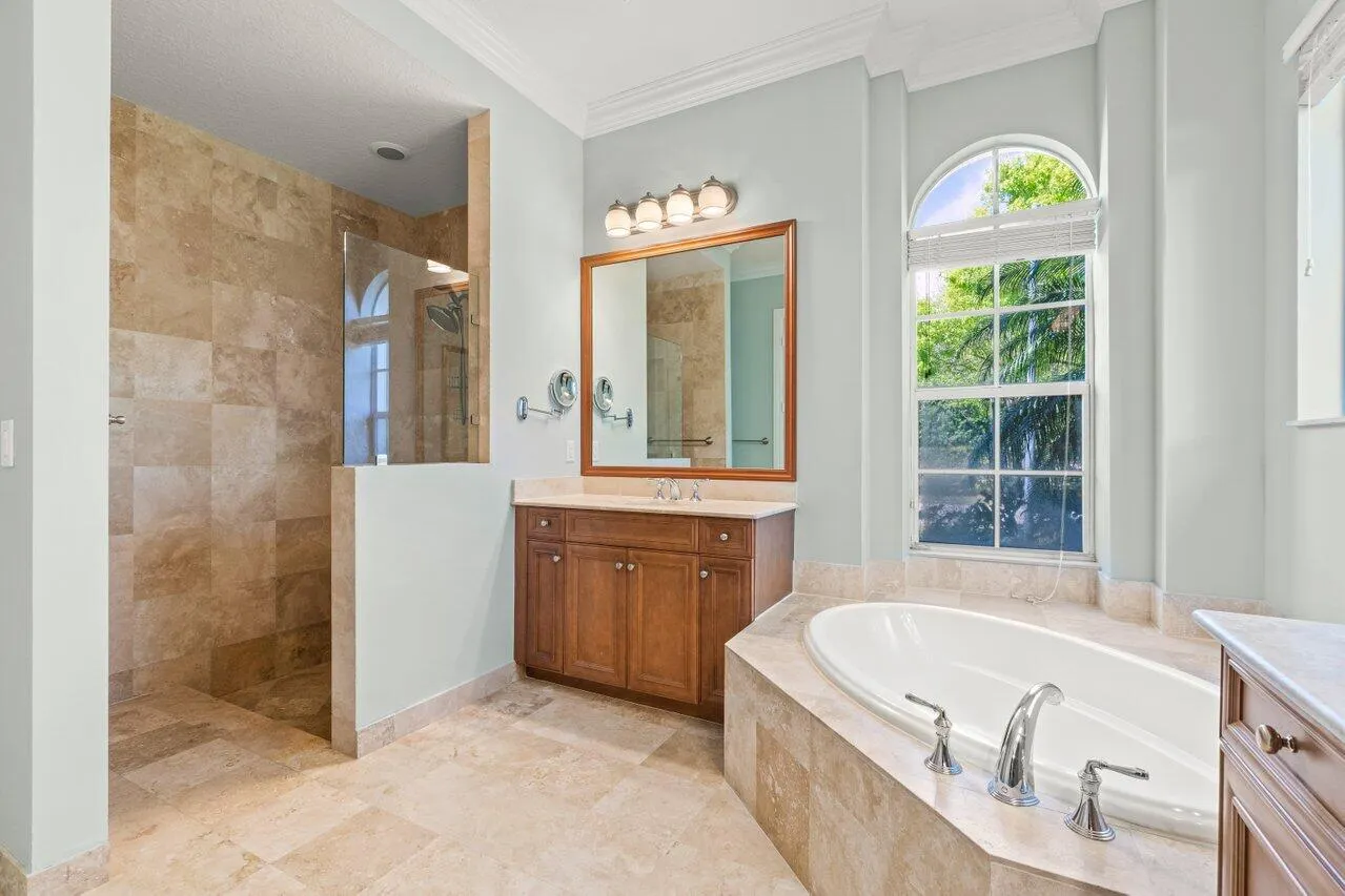 8068 Woodslanding Trail