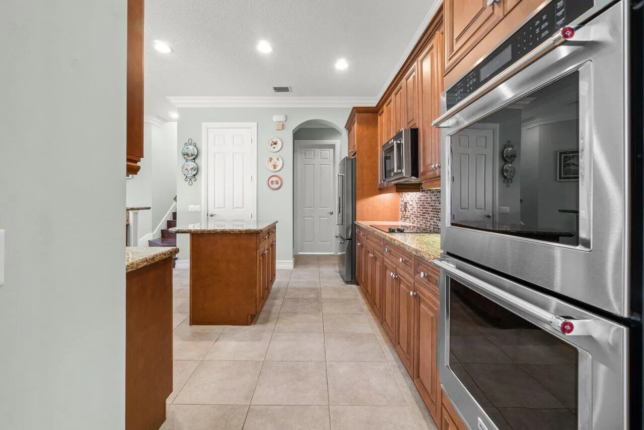 8068 Woodslanding Trail