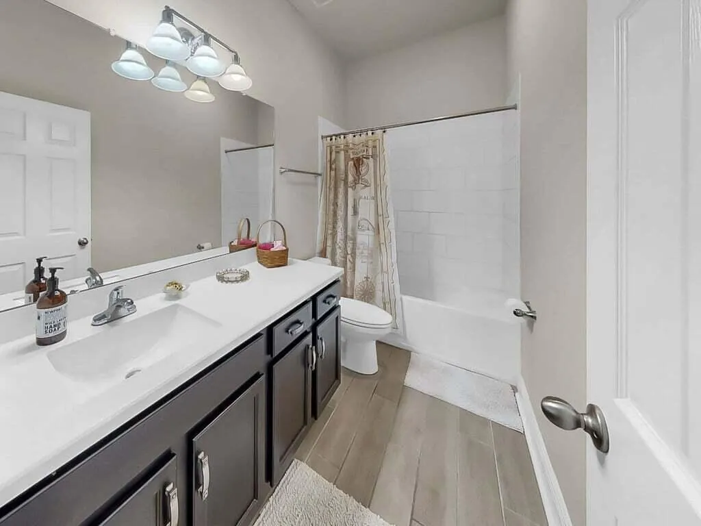 5356 Silver Sun Drive