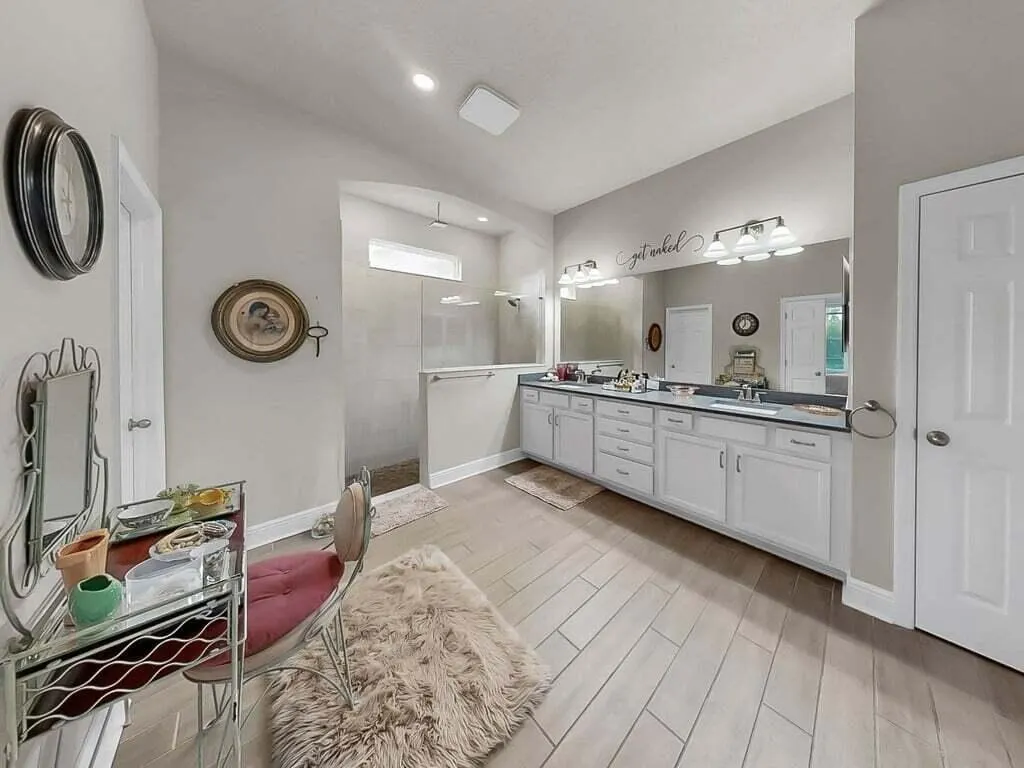 5356 Silver Sun Drive