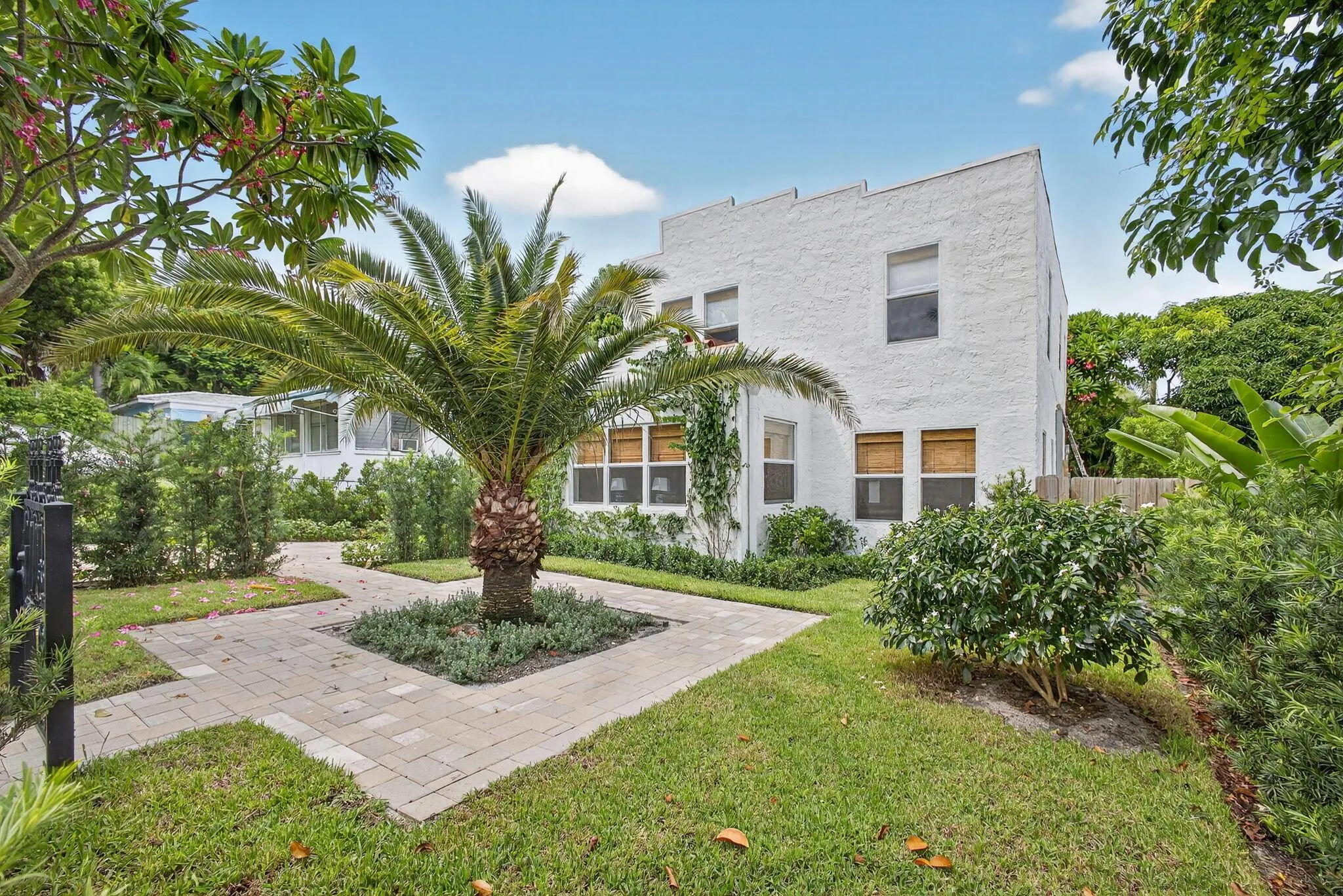 825 34th Street