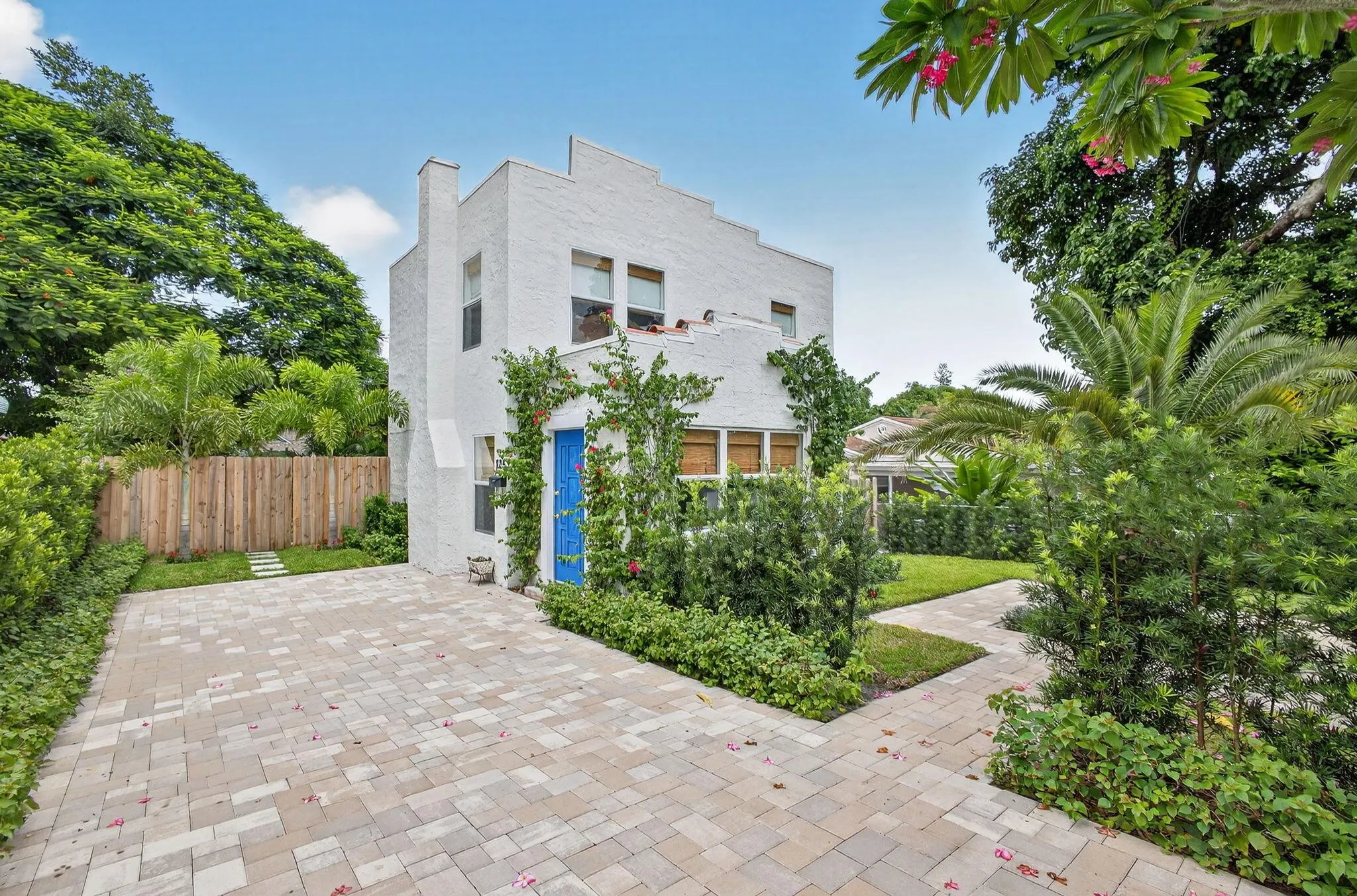 825 34th Street
