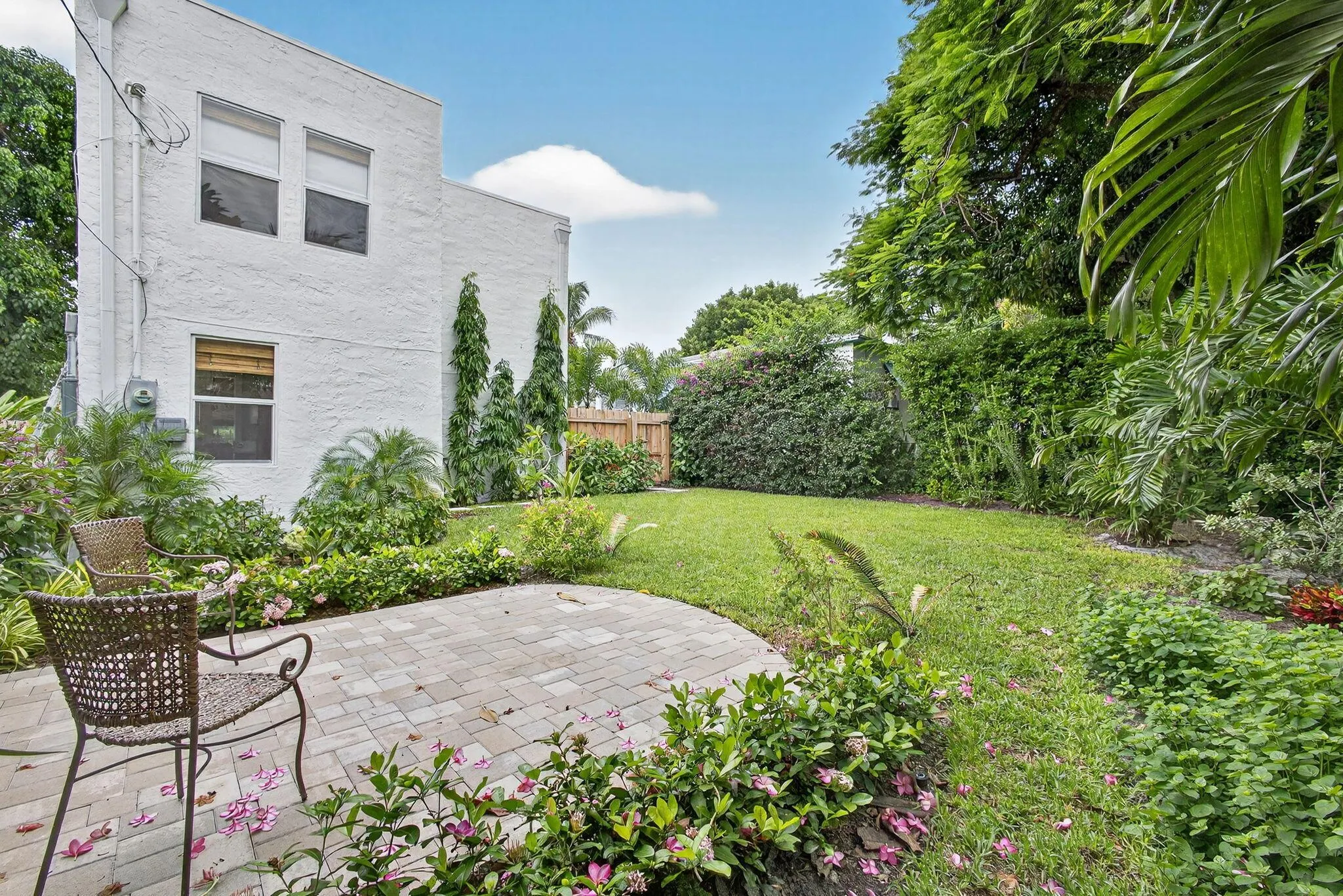 825 34th Street