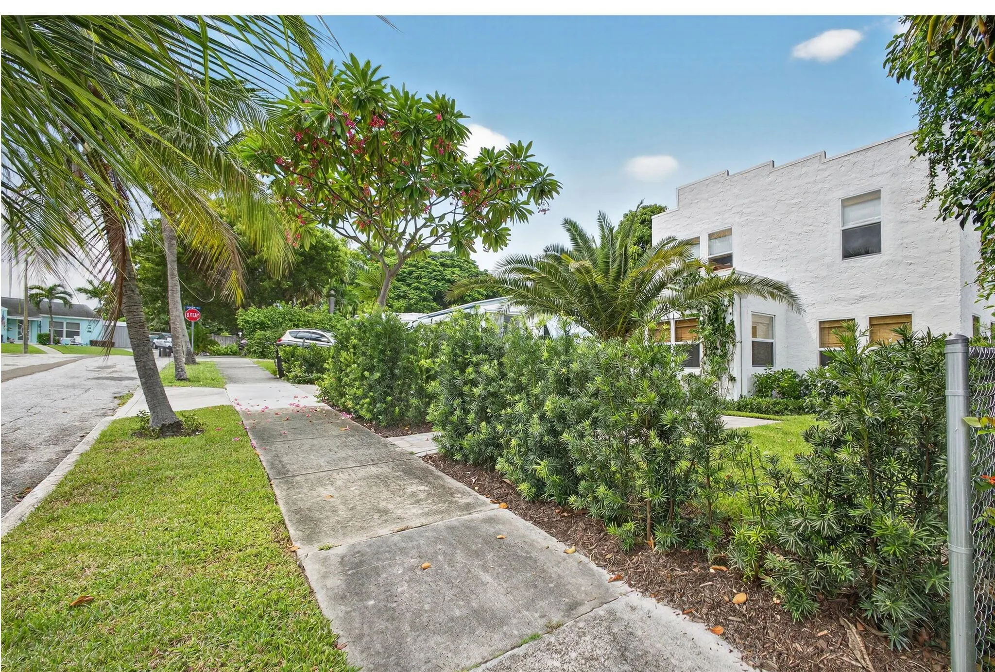 825 34th Street