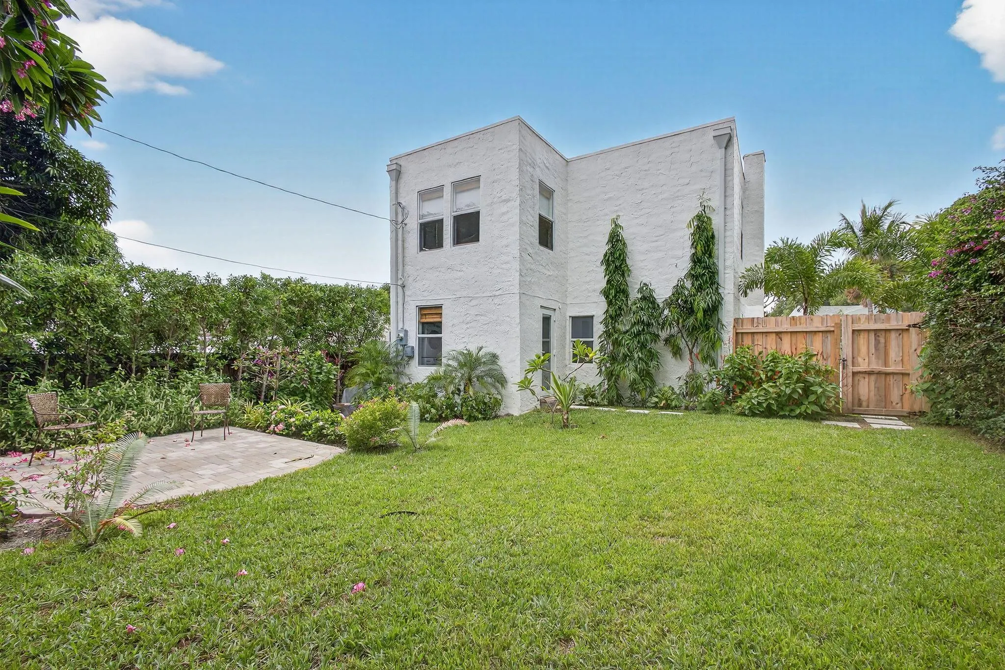 825 34th Street