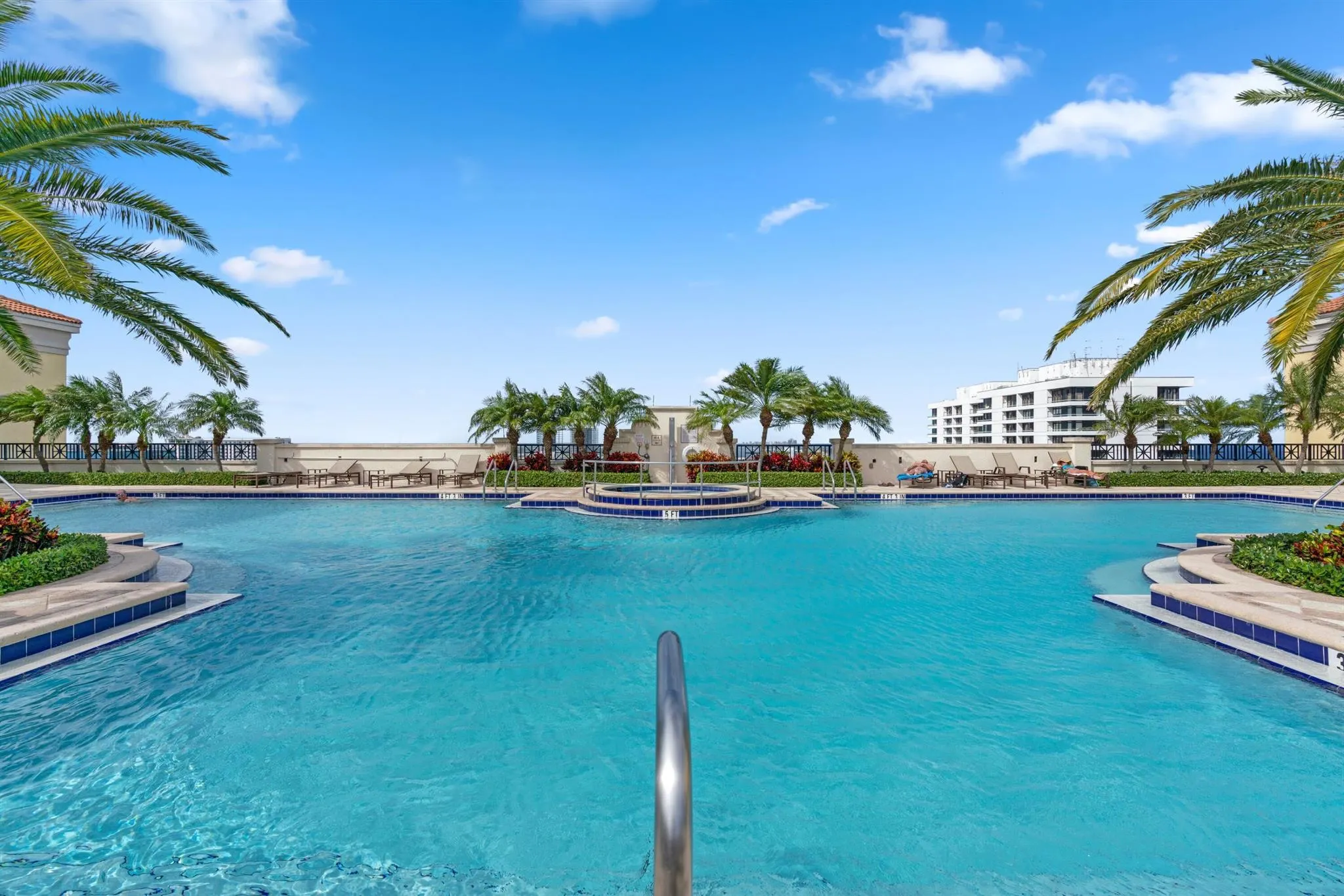 701 S Olive Avenue, #1424