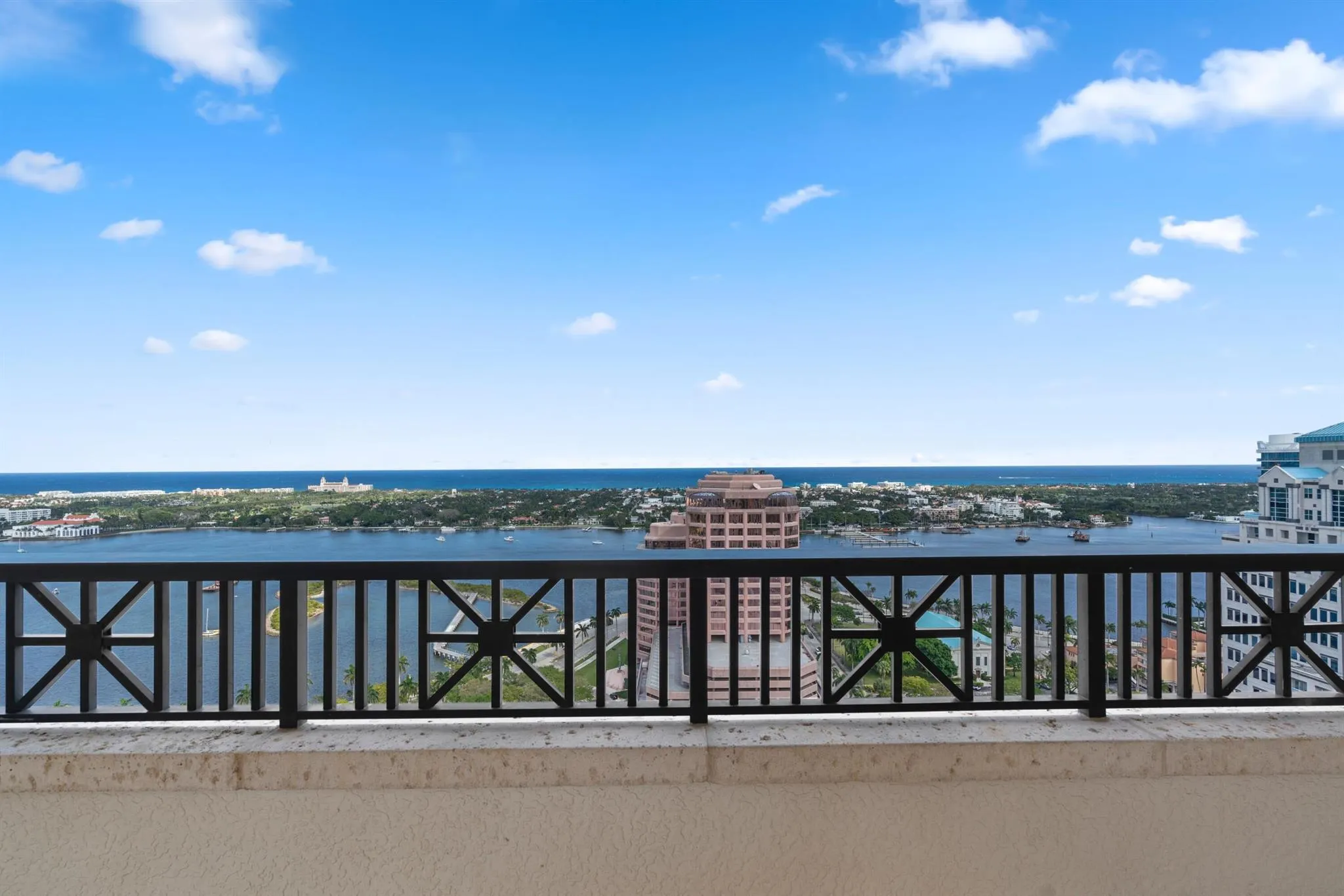 701 S Olive Avenue, #1424