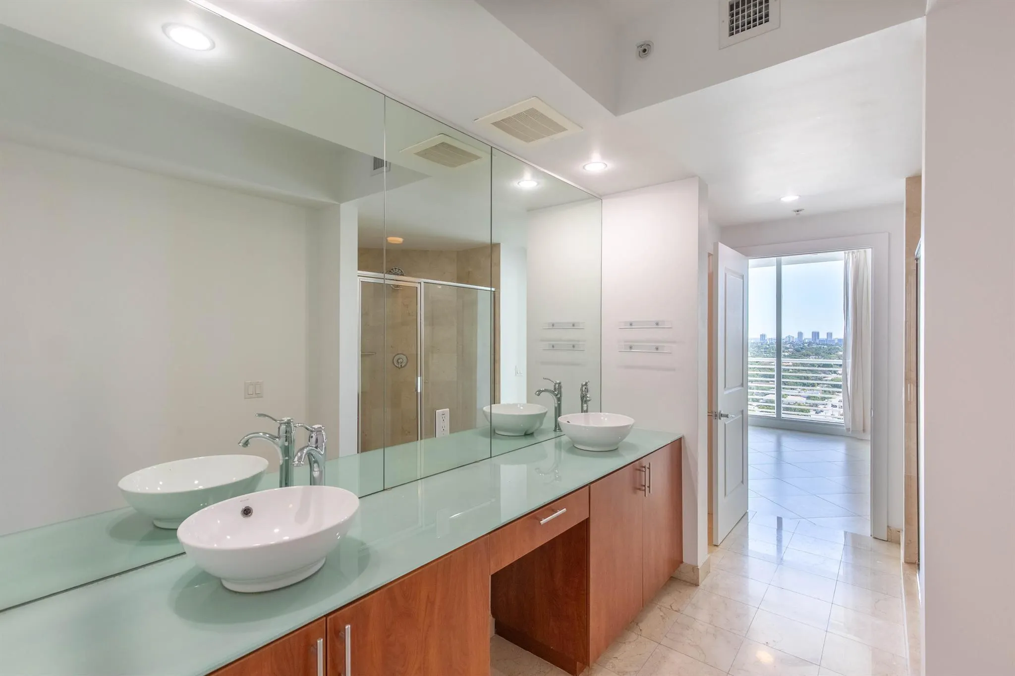 315 NE 3rd Avenue, #1706