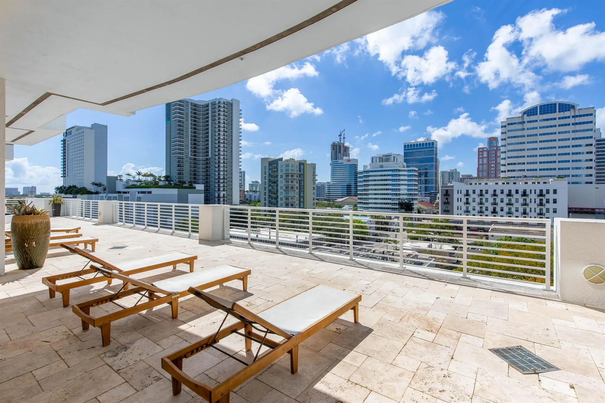 315 NE 3rd Avenue, #1706