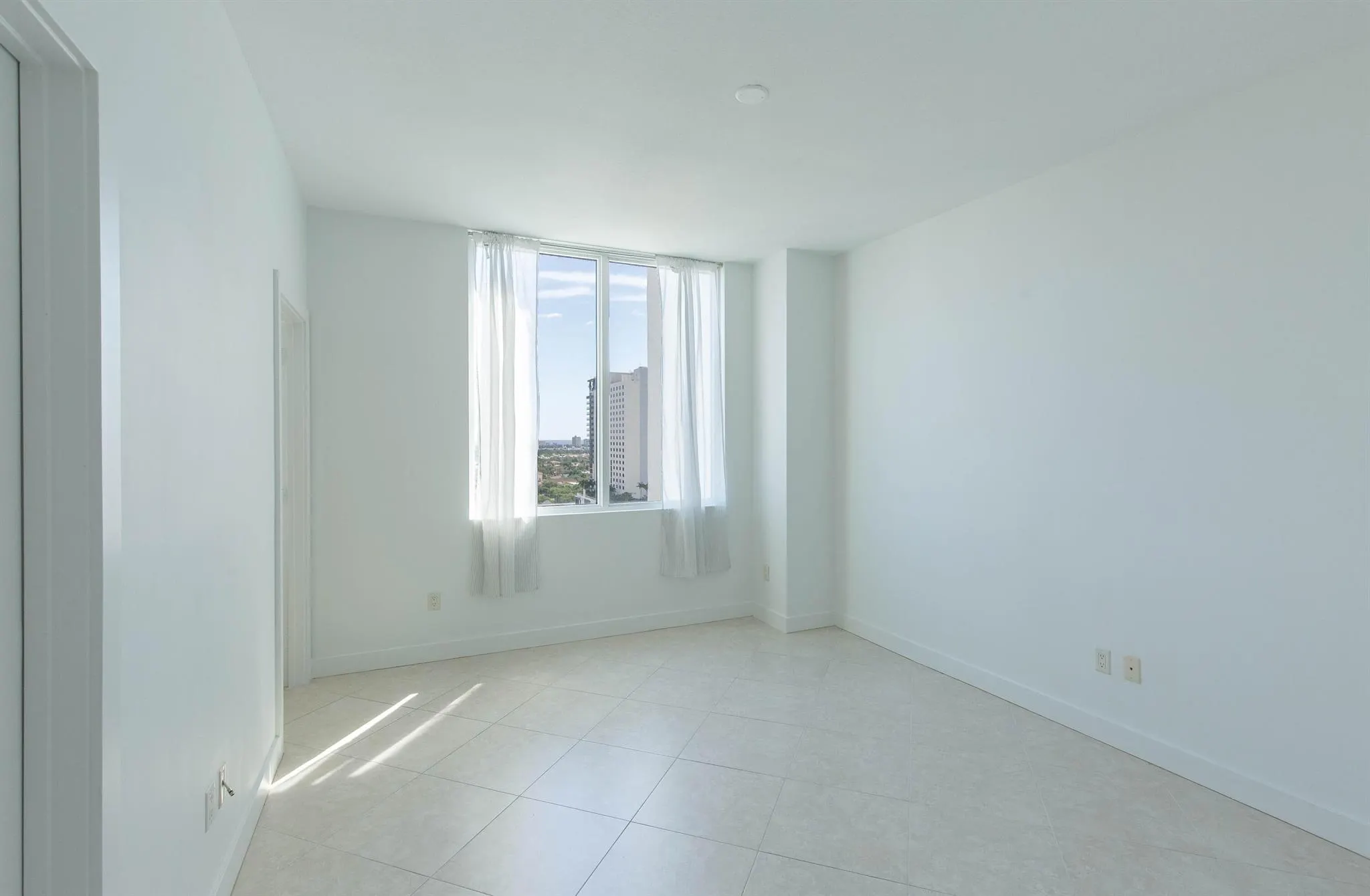 315 NE 3rd Avenue, #1706