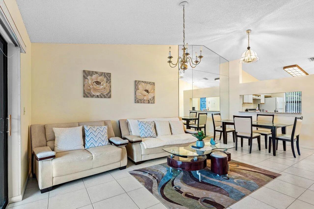 4689 Lucerne Lakes Boulevard W, #203
