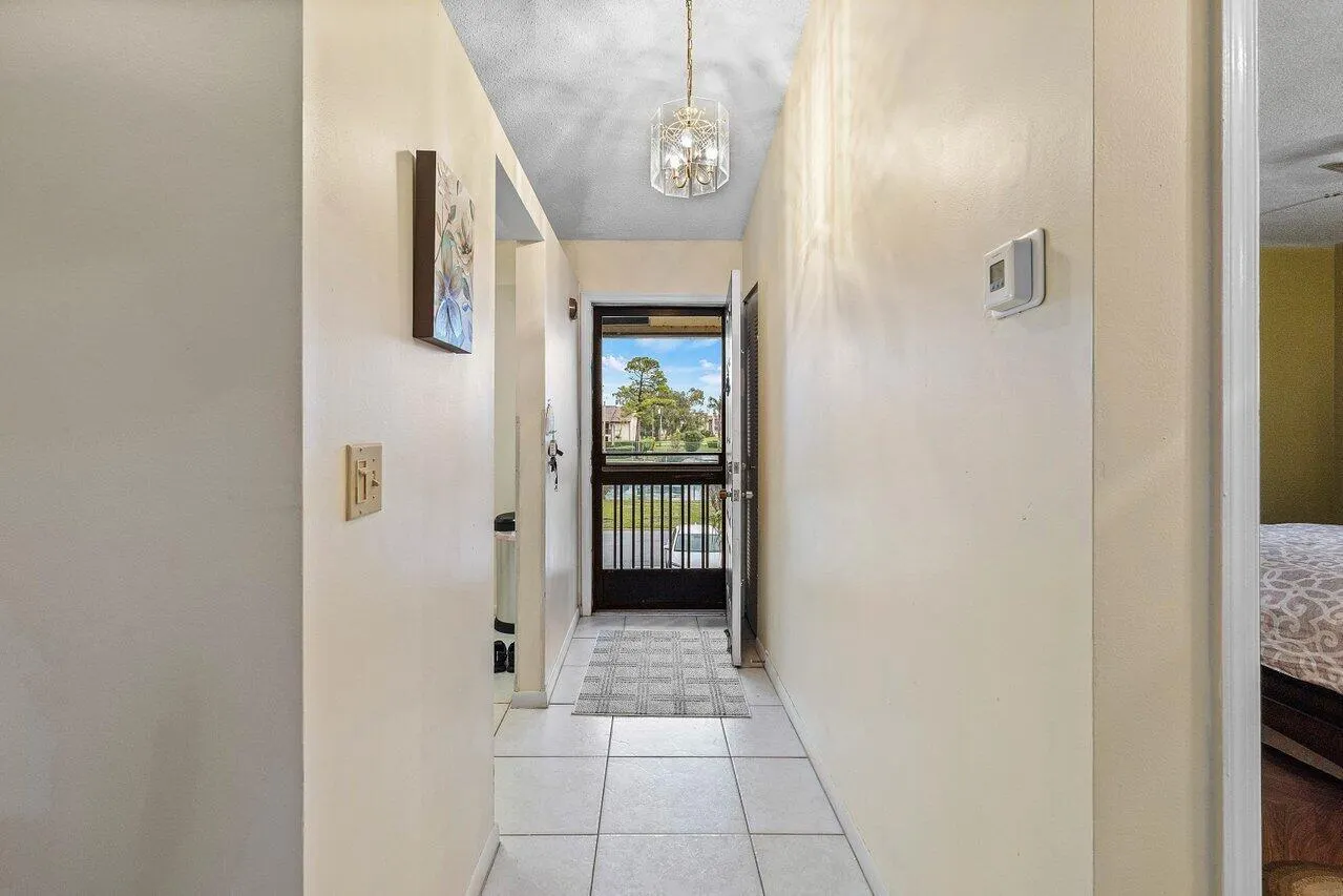 4689 Lucerne Lakes Boulevard W, #203