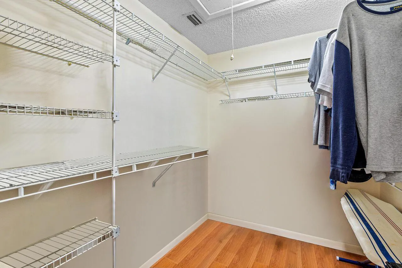 4689 Lucerne Lakes Boulevard W, #203